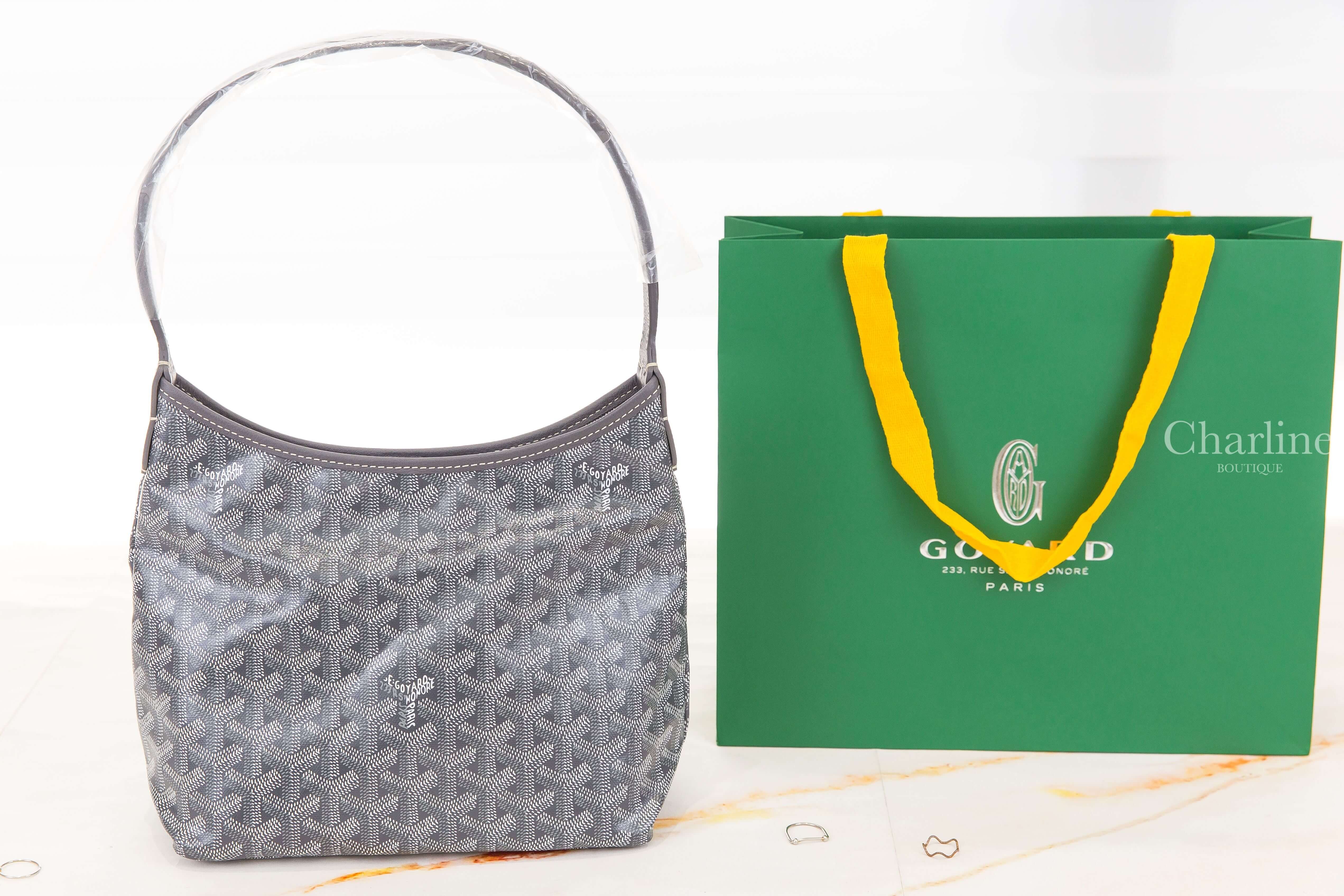 Goyard Hobo Bohème Mini 灰色 Goyardine 帆布牛皮迷你肩背包 灰色包身與單肩背帶完整展示