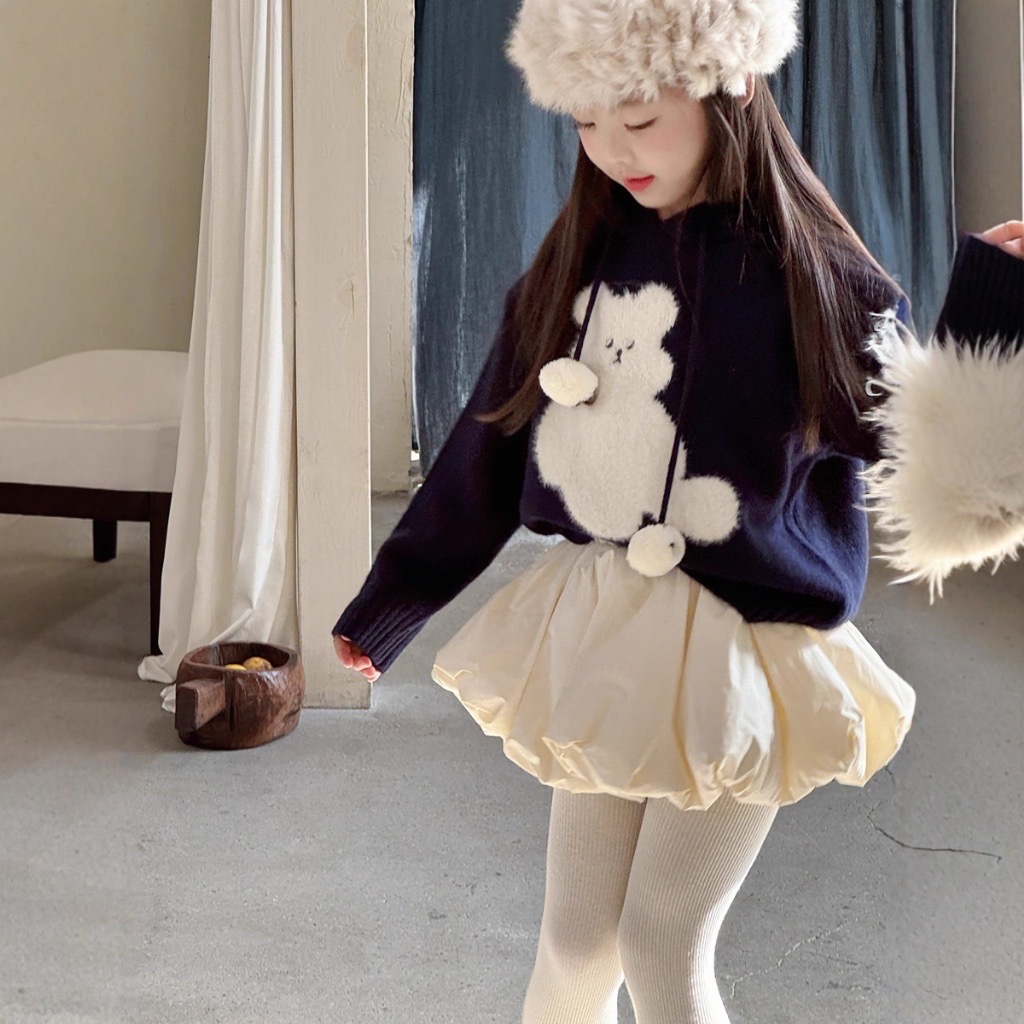 熊熊毛球抽繩連帽毛衣