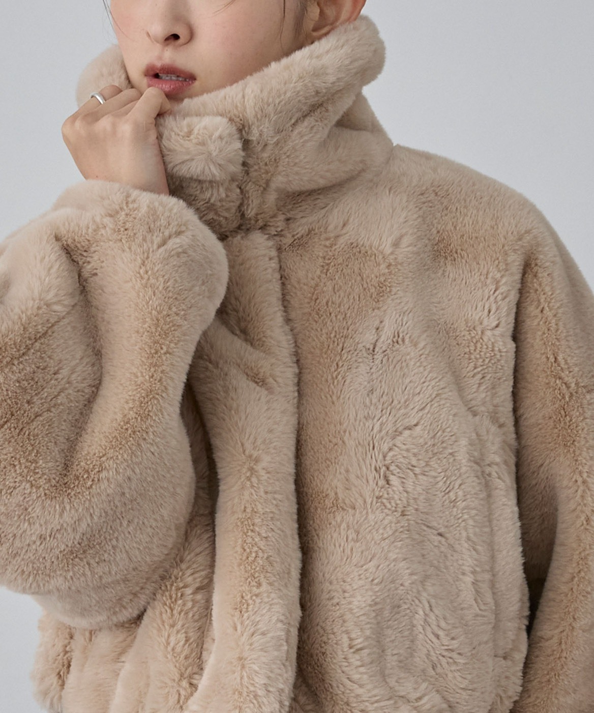 日本 MONO-MART 毛絨絨 立領 短版外套