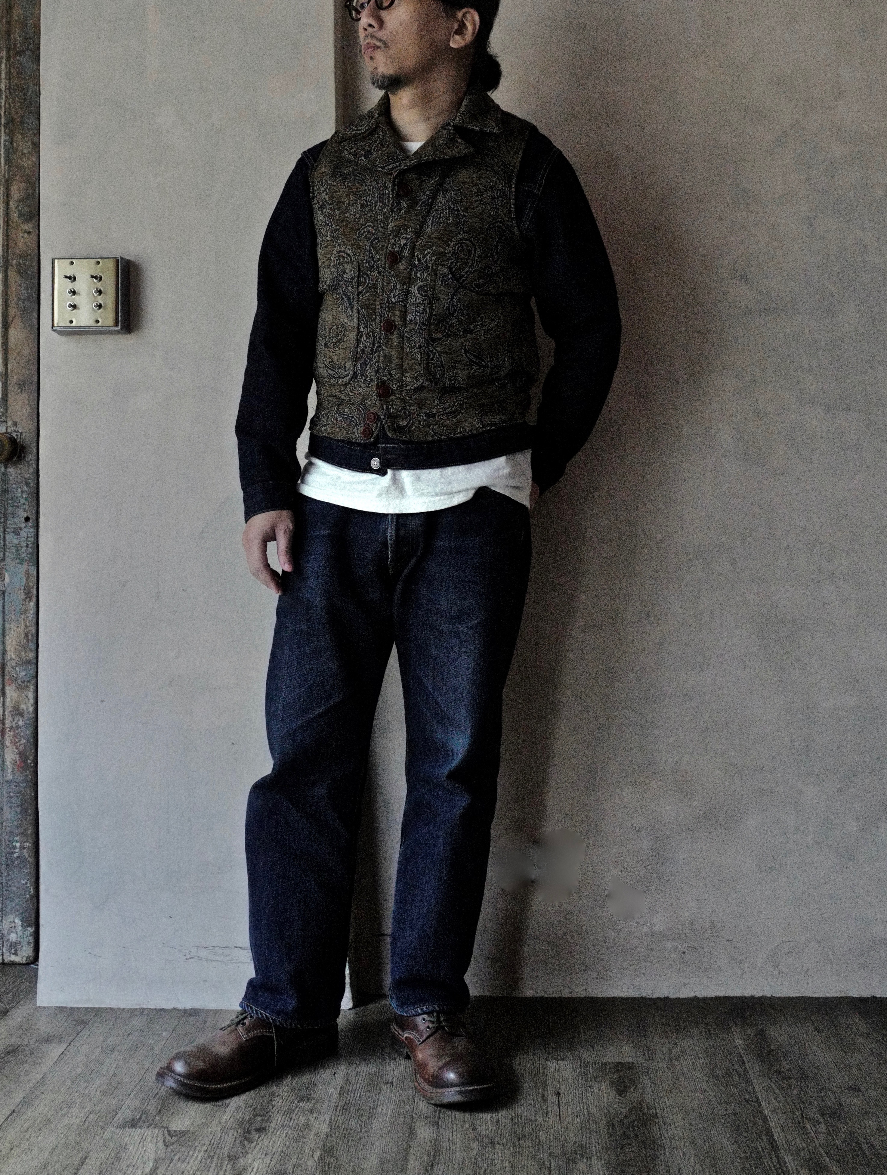 Black Sign 1930s Chenille Weave Wichita Vest / Champagne Gold