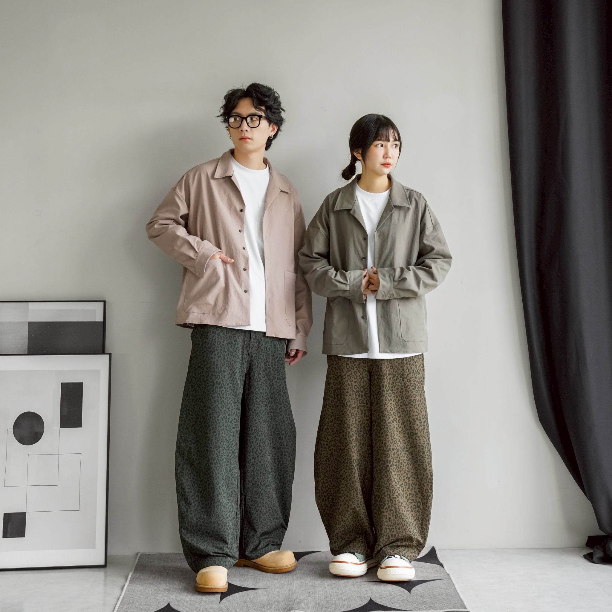 <台灣現貨>豹紋彈力彎刀長褲 SB8018