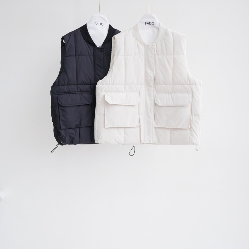 法朵Fado shop｜抽繩口袋羅紋領鋪棉背心 8892005 黑/杏