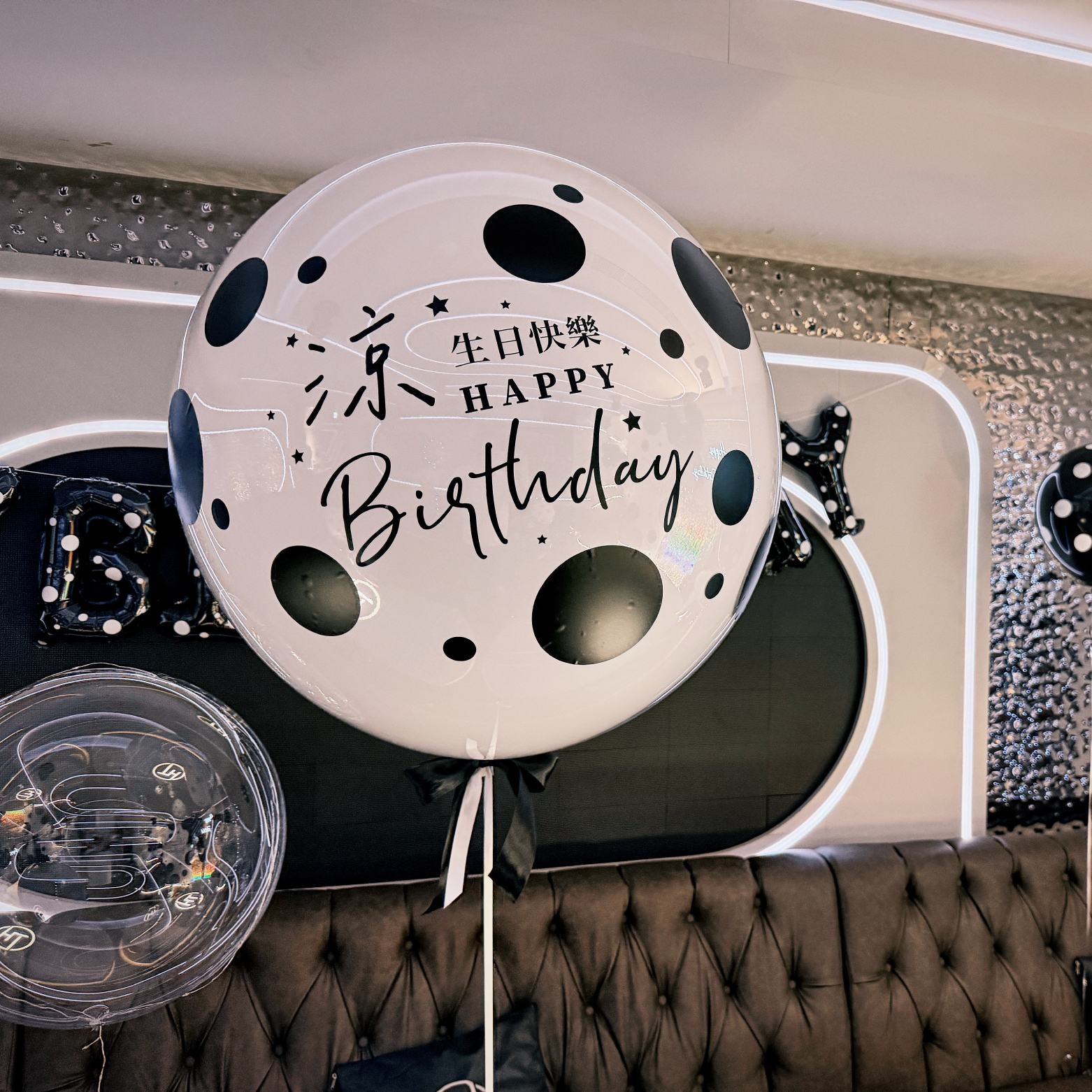 【私人招待所】 TENHOUSE．黑白點點