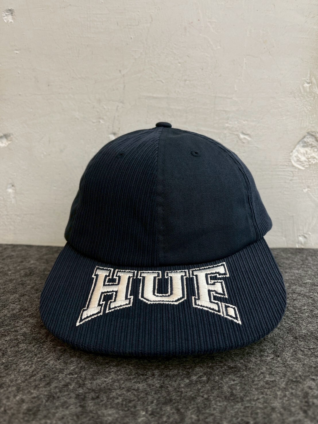 HUF Classic H Pin Wheel 6 Panel Hat Cap Navy