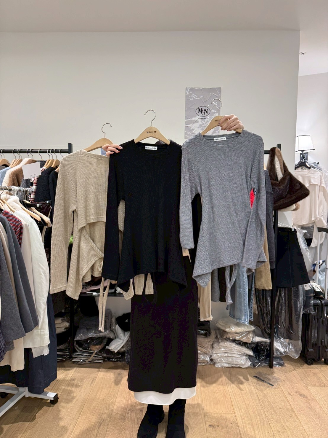 MN5118 小露背綁帶閃閃上衣  *特價* (優惠碼同充值購物金不適用)