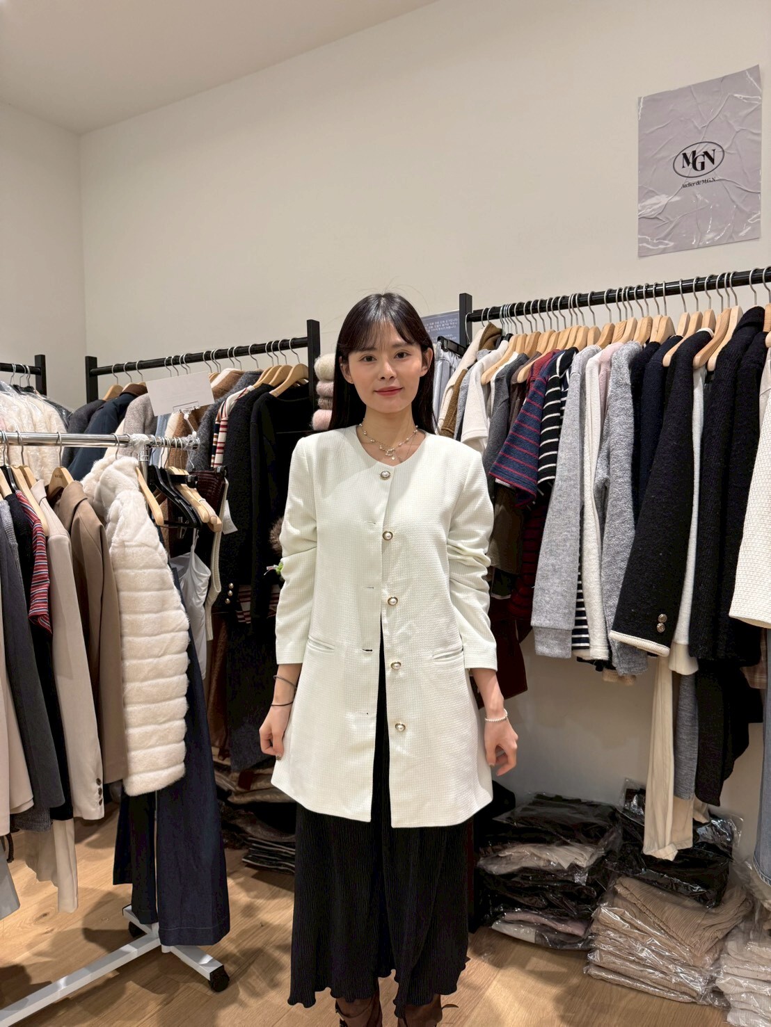 MN4909 珍珠排扣十字紋中長外套 *特價* (優惠碼同充值購物金不適用)