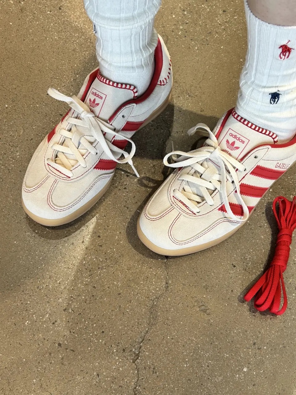 ADIDAS GAZELLE INDOOR 奶油紅 米色 亮紅色 外縫線 焦糖底 女鞋 JS1402 / 預購