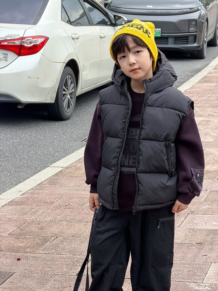 冬日拉鍊夾棉連帽背心 / 2色