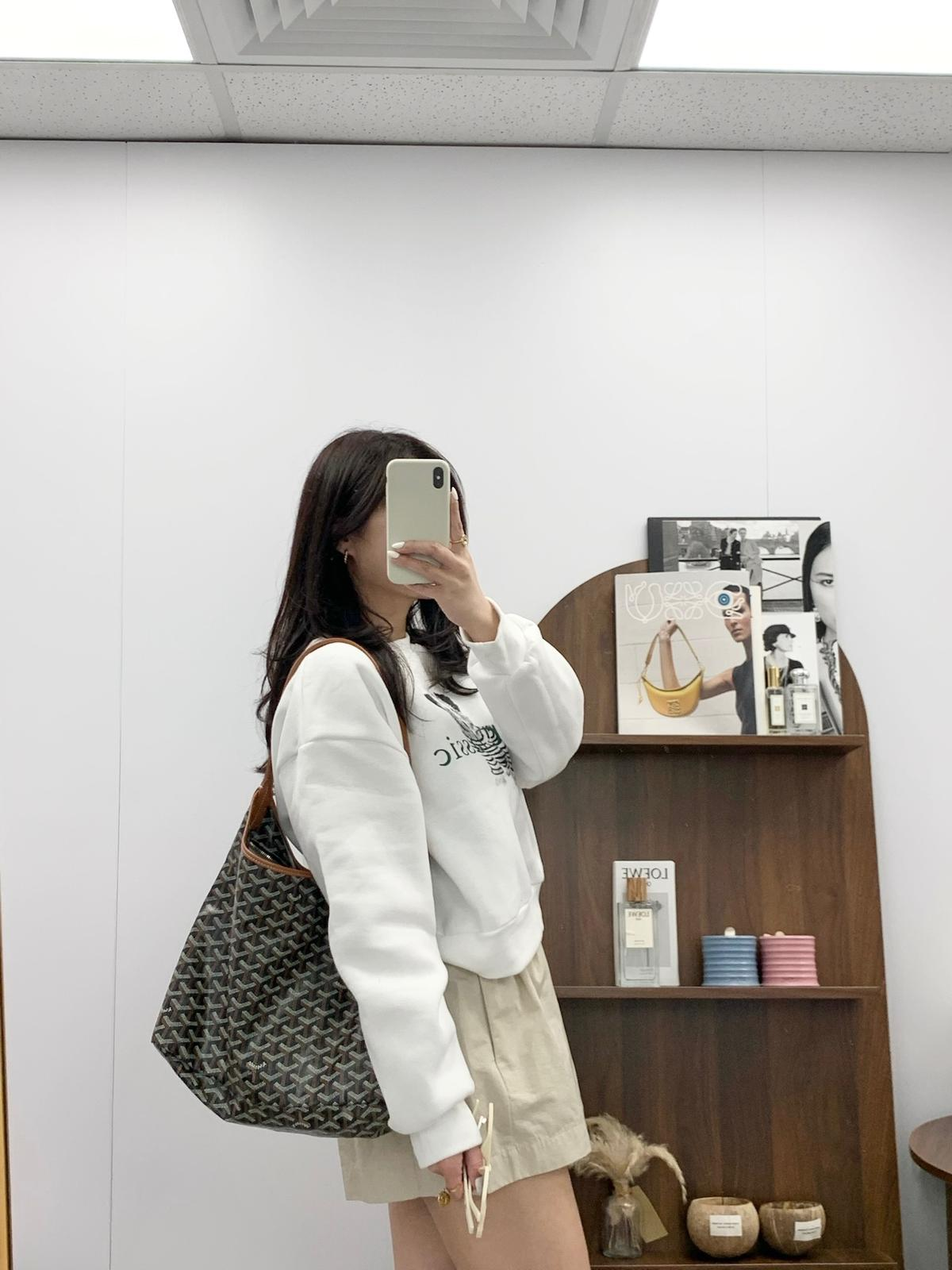 小狗短版薄絨衛衣(白色)