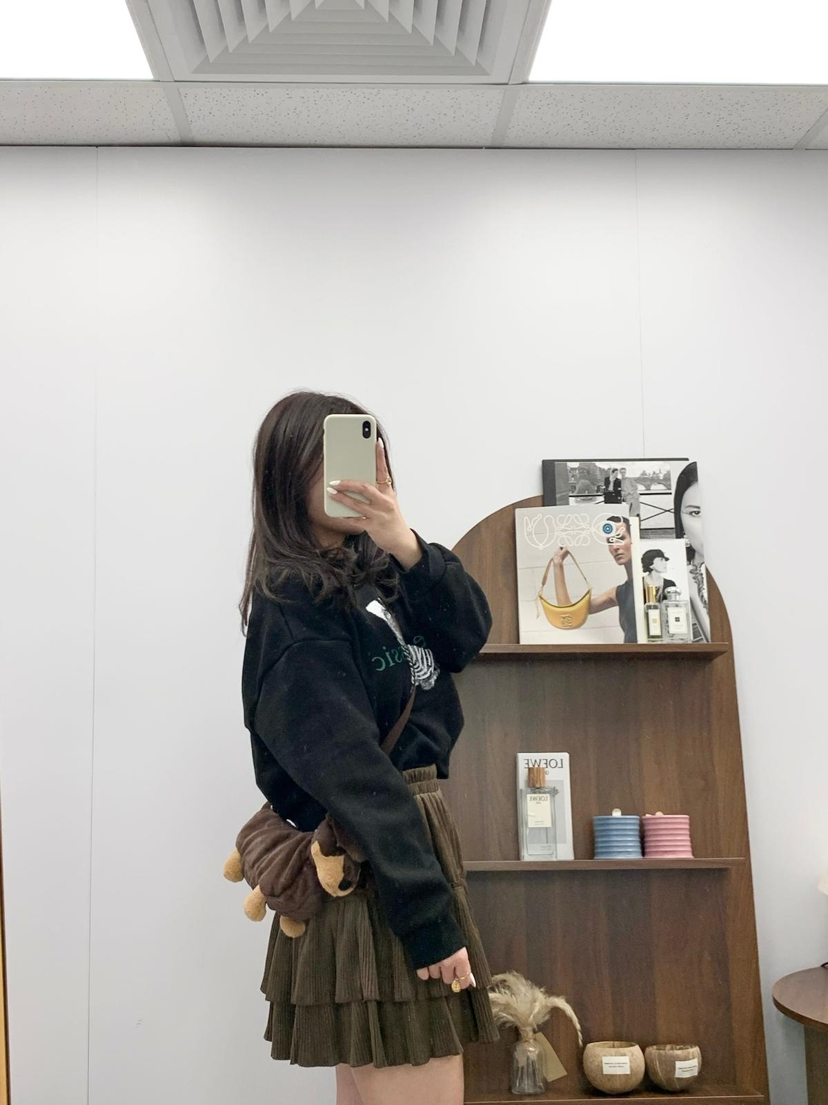 小狗短版薄絨衛衣(黑色)