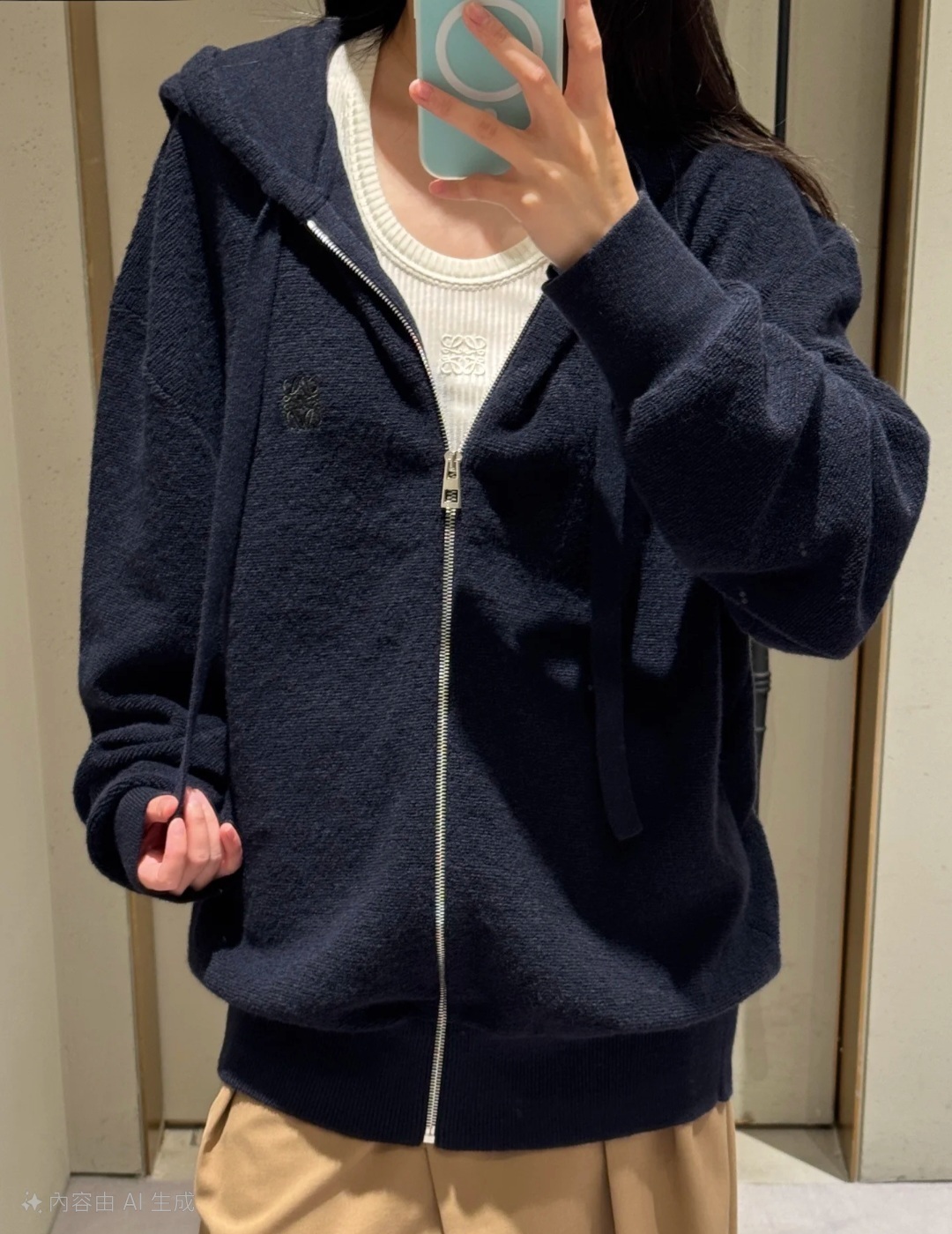 LOEWE 深藍色 Logo 拉鏈外套