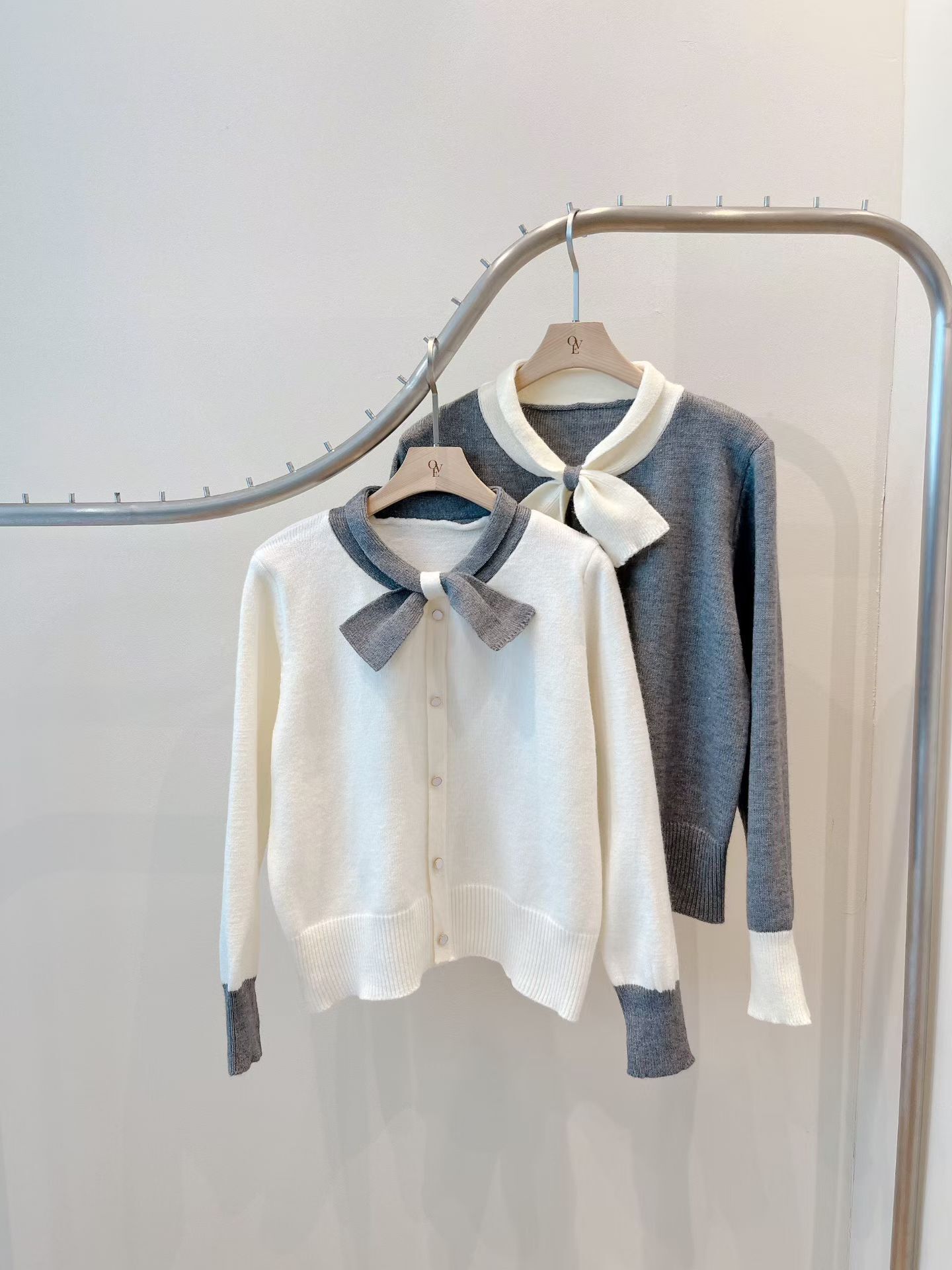 OV5301 空姐領結棉質上衣 *特價* (優惠碼同充值購物金不適用)