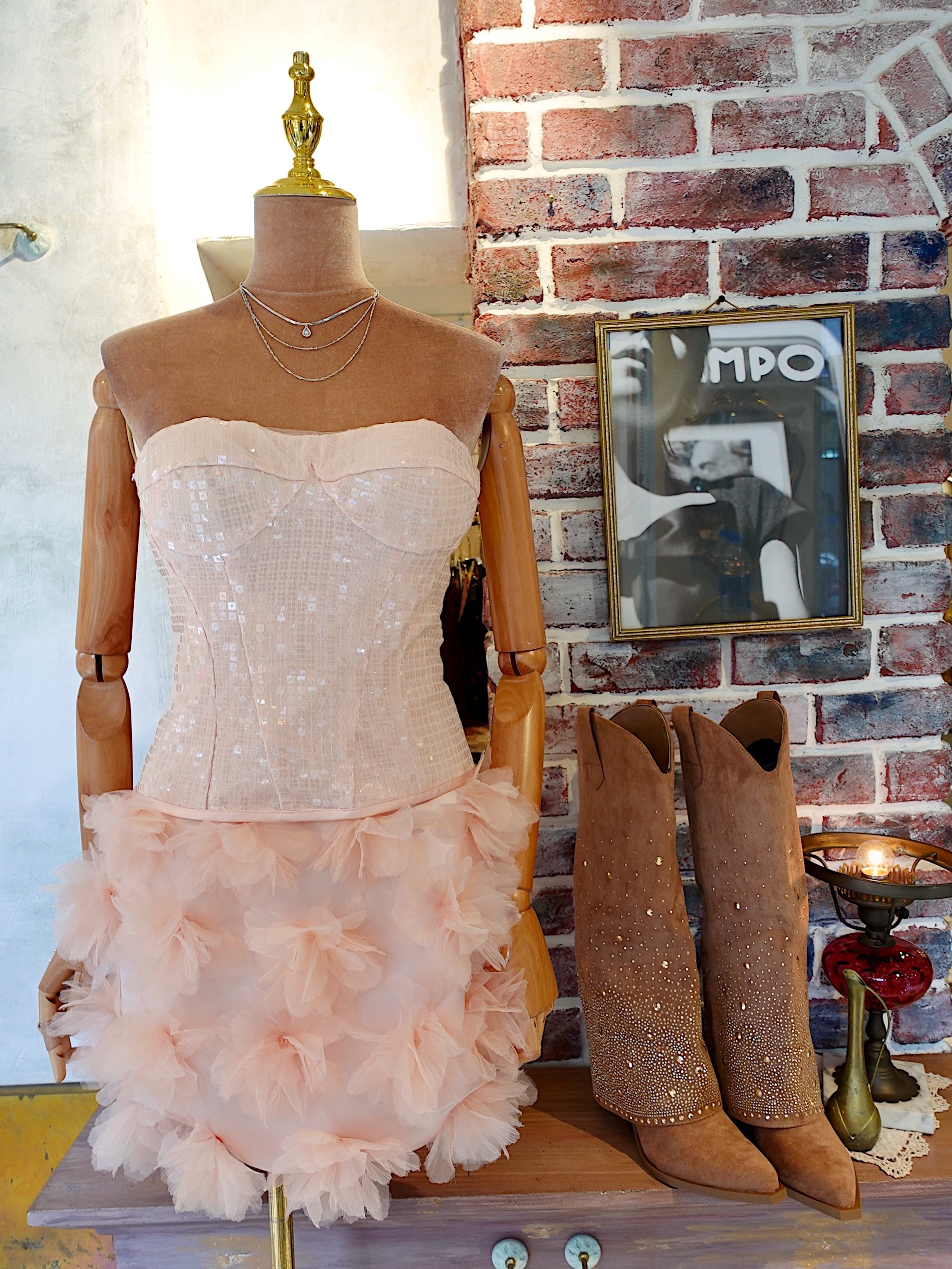 Blush Pink腮紅粉色亮片立體網紗花卉Dress