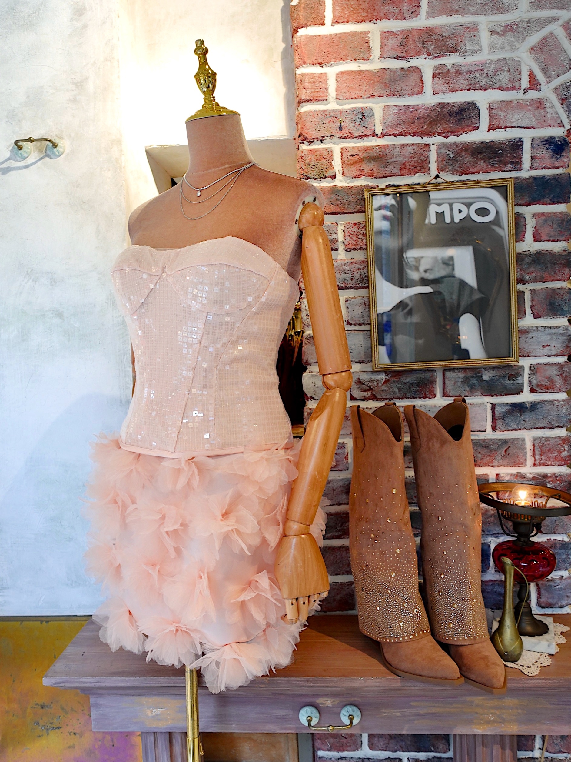 Blush Pink腮紅粉色亮片立體網紗花卉Dress