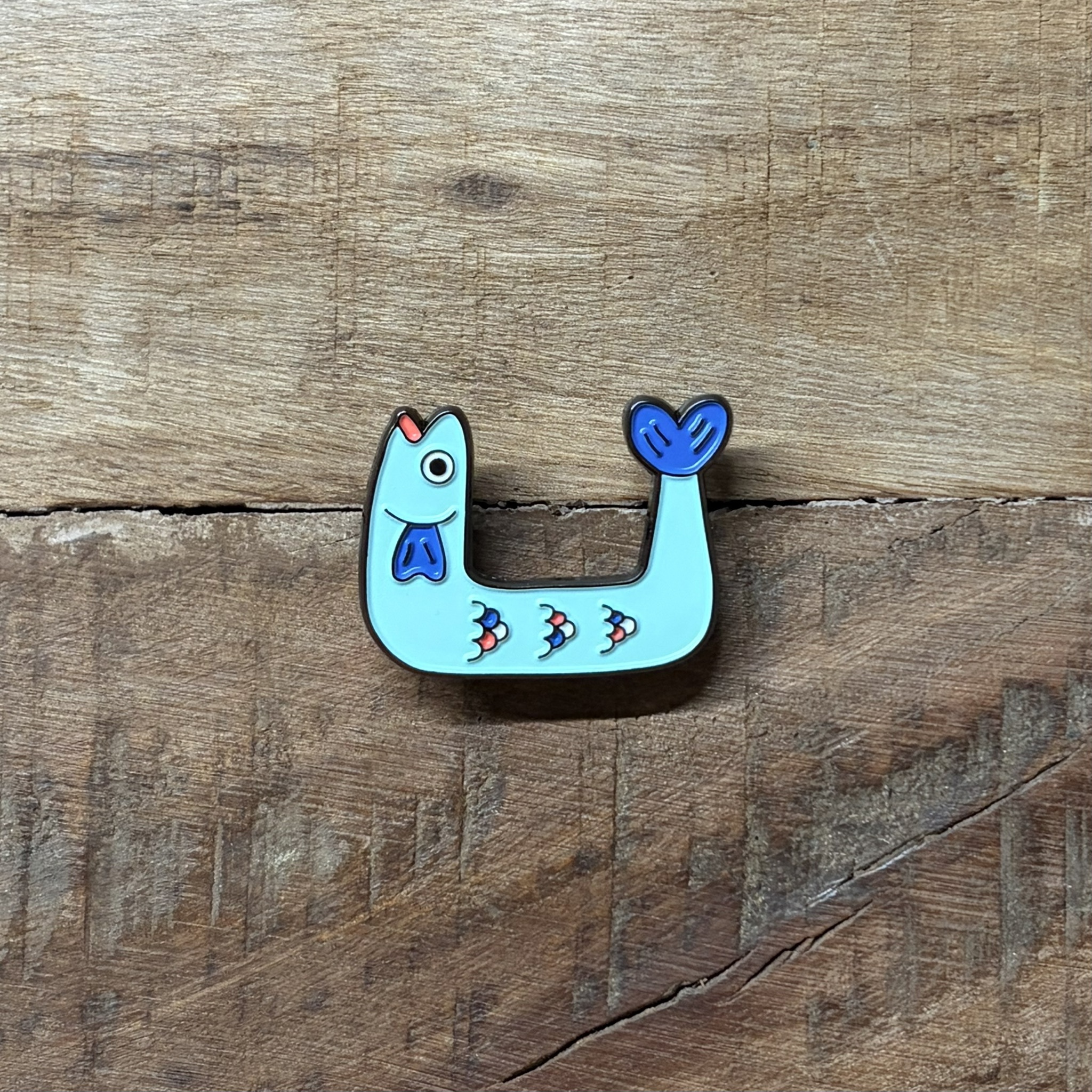 魚的「ㄩ」/銅烤漆金屬徽章/注音符號系列