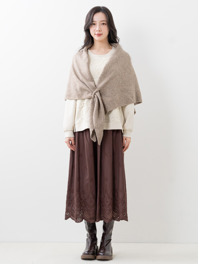 蕾絲下擺開衩空氣棉上衣繡花純棉寬褲組合