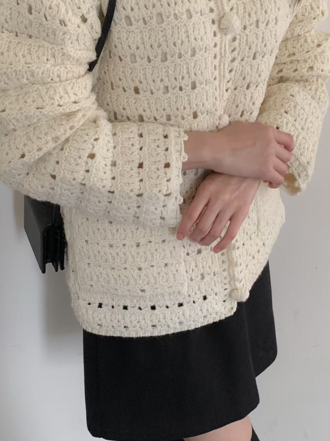 浪漫女子鏤空針織翻領排釦外套 / 2色