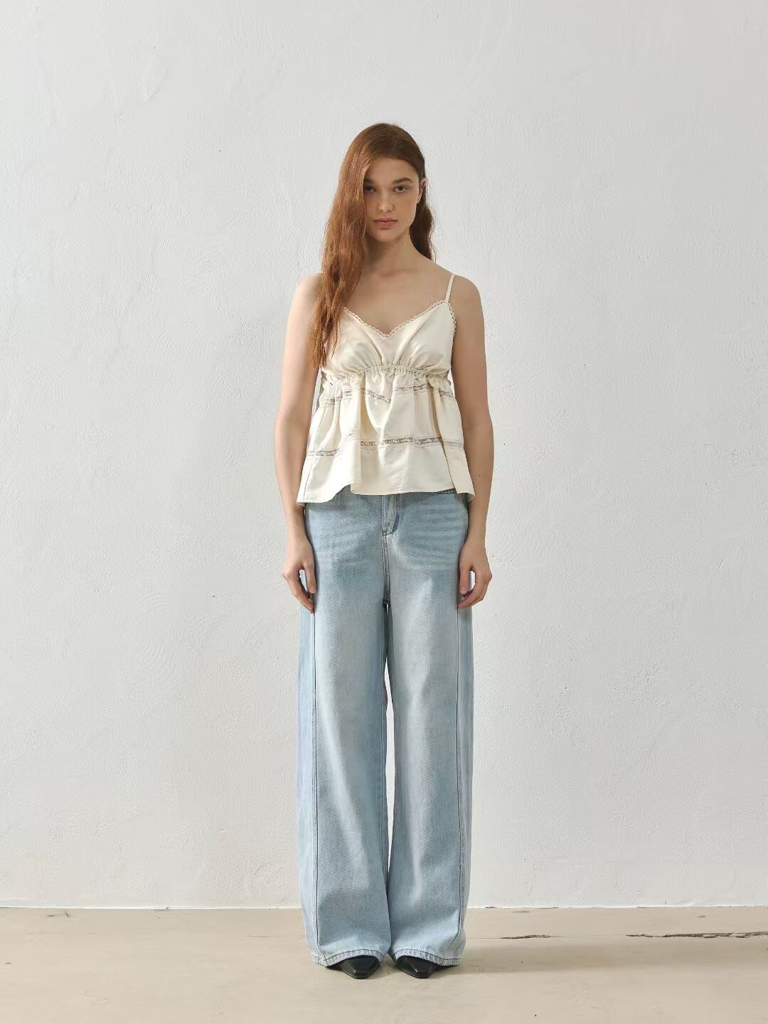 淺藍刷色感直筒落地牛仔褲-S-Ｍ