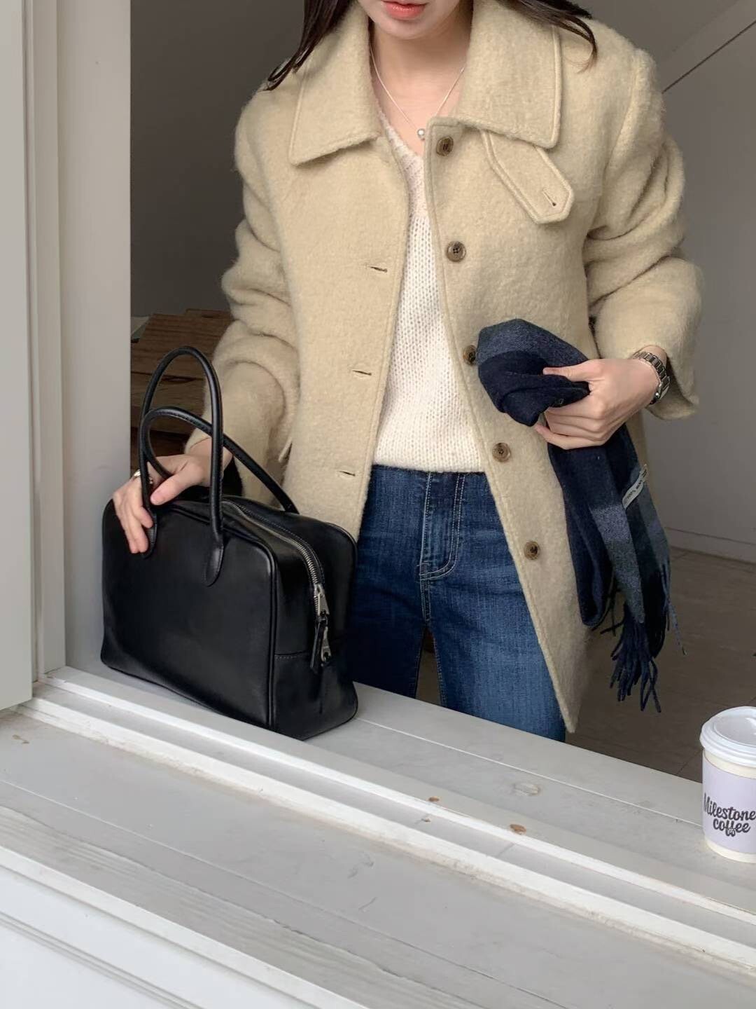 奶油杏翻領/立領造型排釦長版毛呢外套