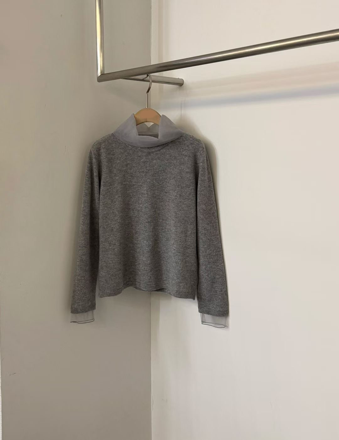 同色系歐根紗高領手袖拼接長袖上衣 / 3色