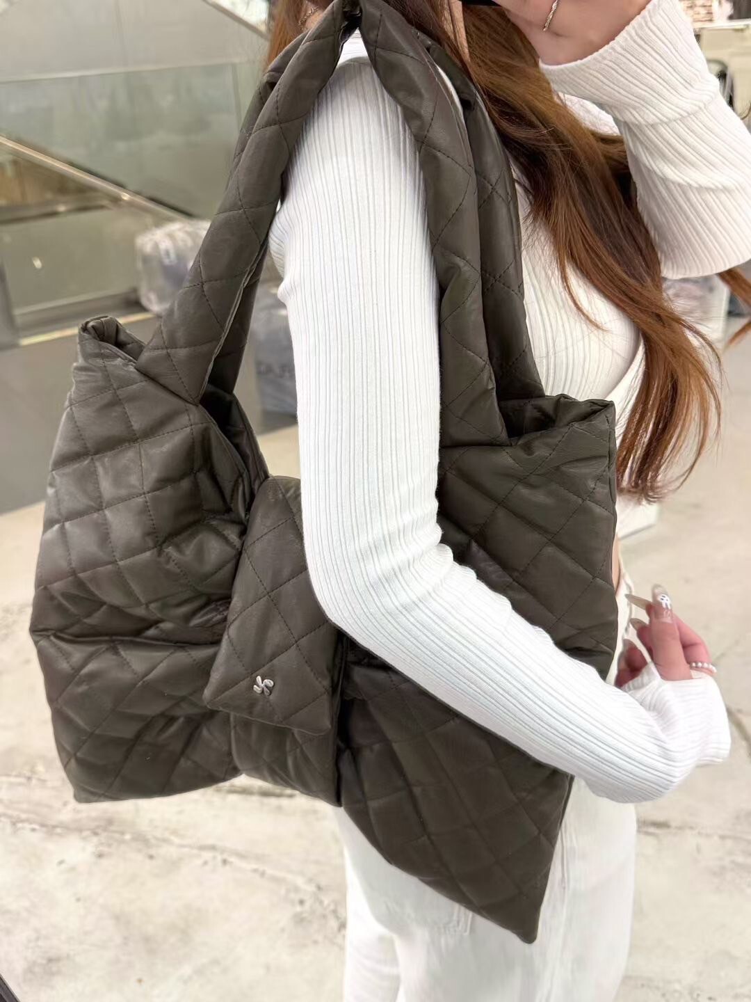 大款蝴蝶結造型菱格紋手提肩背包 / 2色