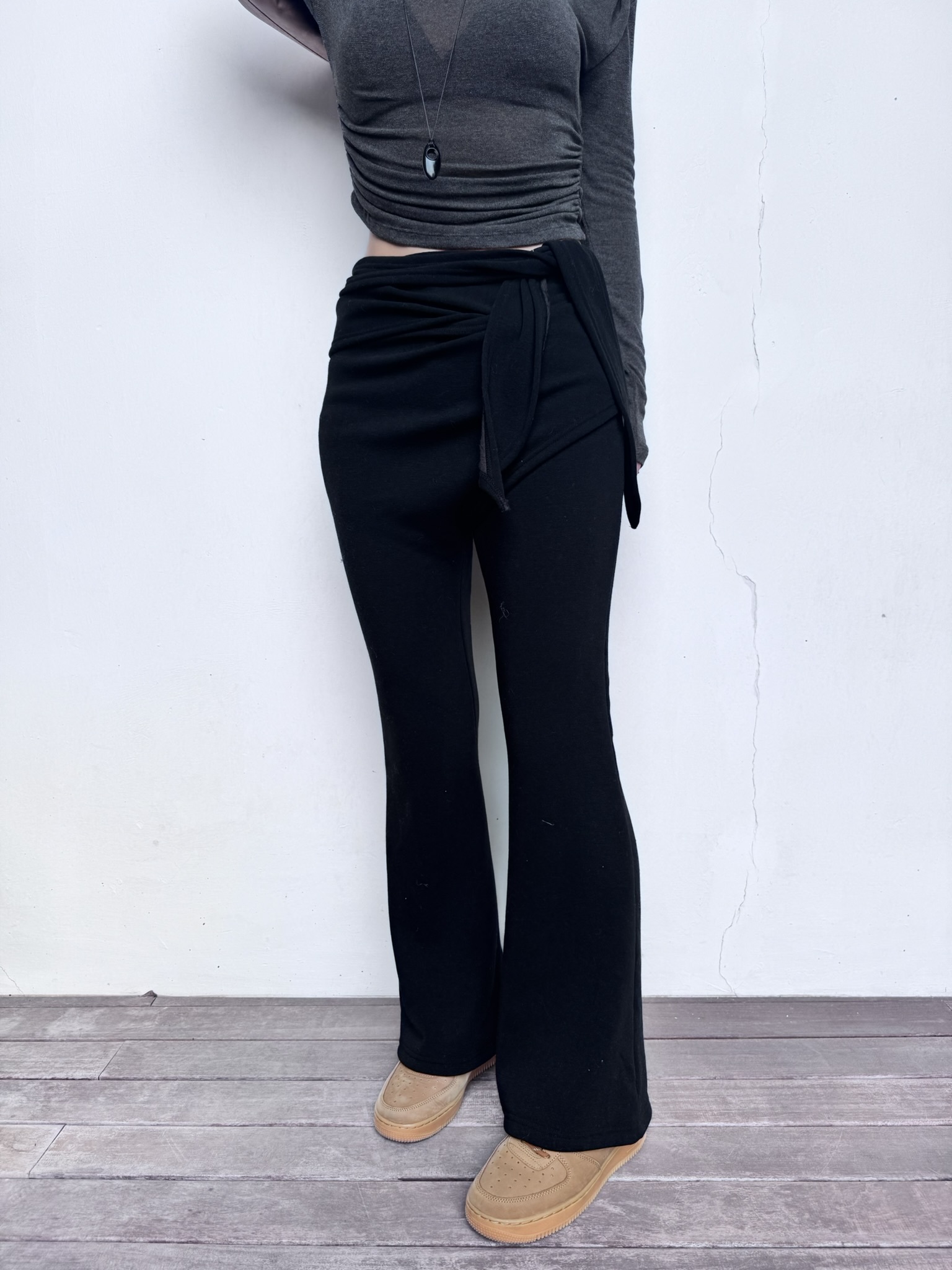 (訂購)內毛毛保暖綁帶貼身褲 P0101(黑/淺灰)