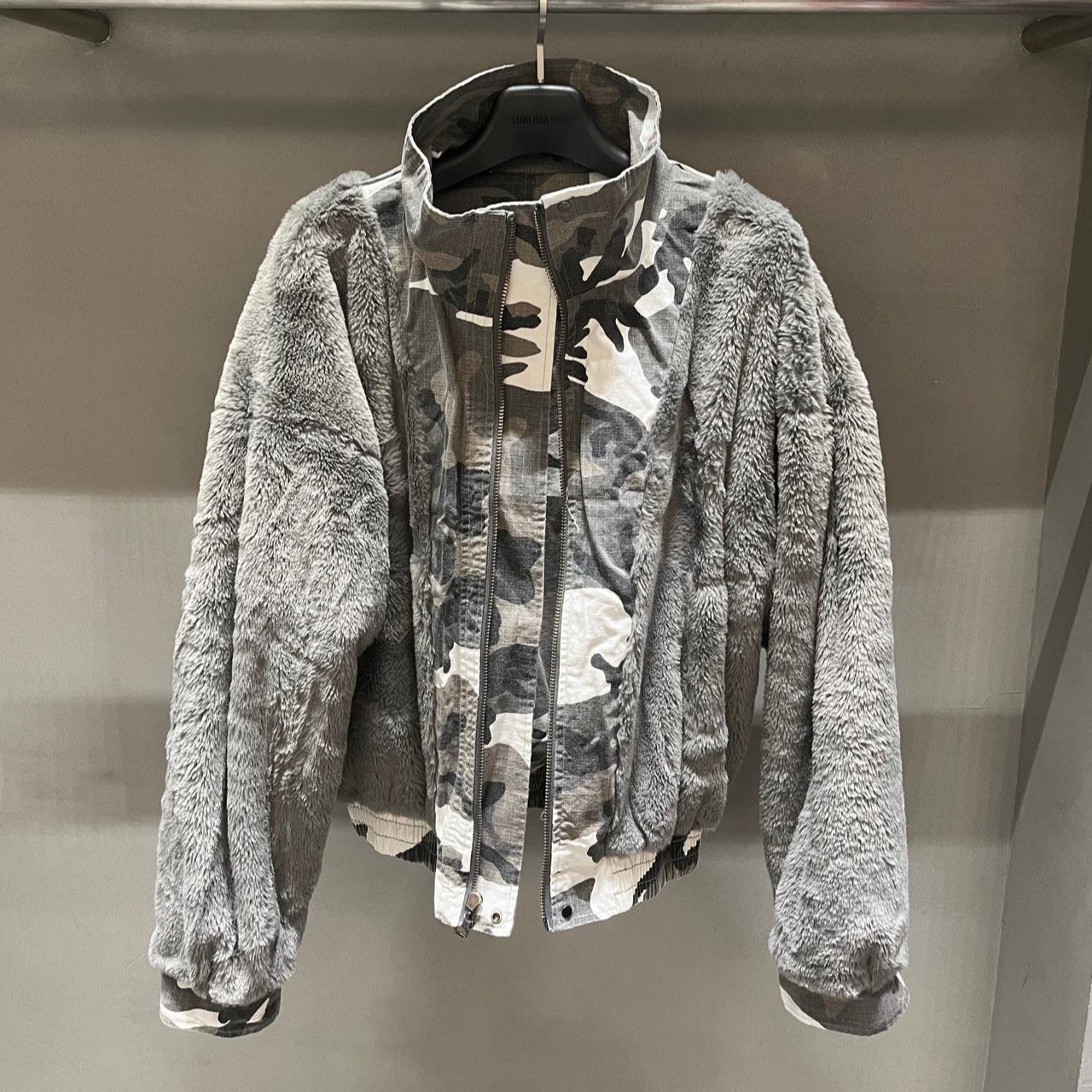 迷彩拼毛毛企領拉鍊外套(雙面) UB-049JK