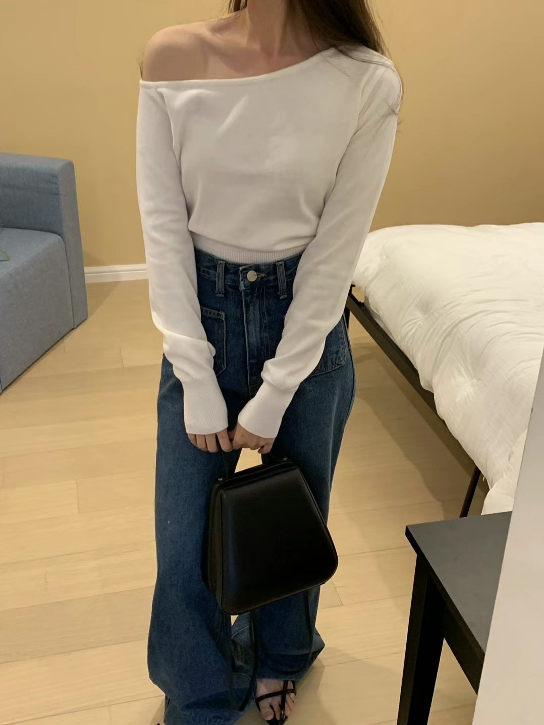 斷貨! Premium 斜膊簡約針織上衣// 兩色入