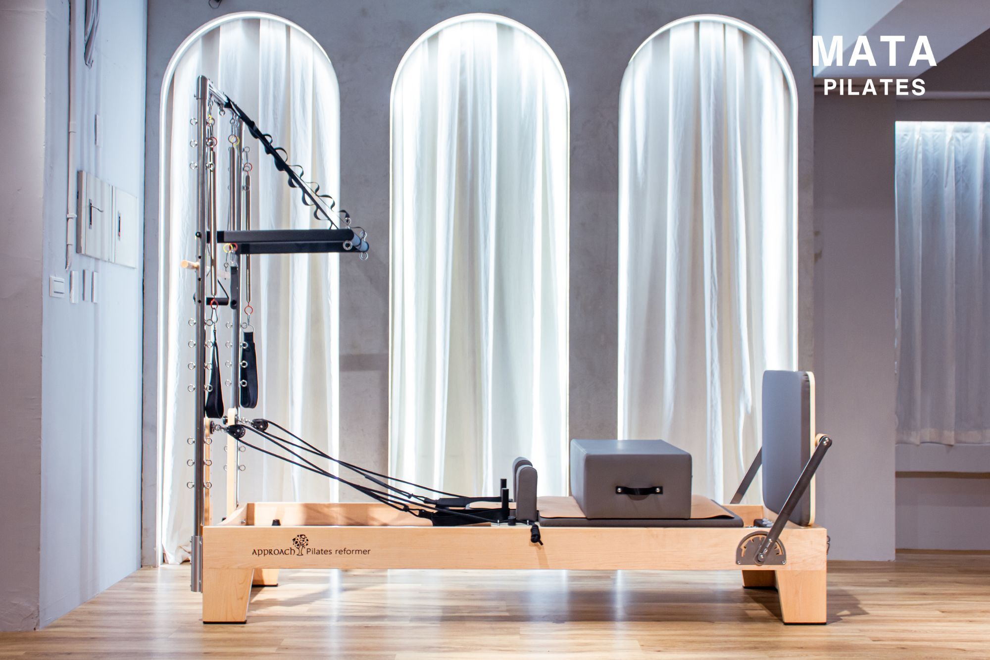 MATA皮拉提斯二合一半凱＋核心床【Approach Pilates Half Cadillac Reformer】