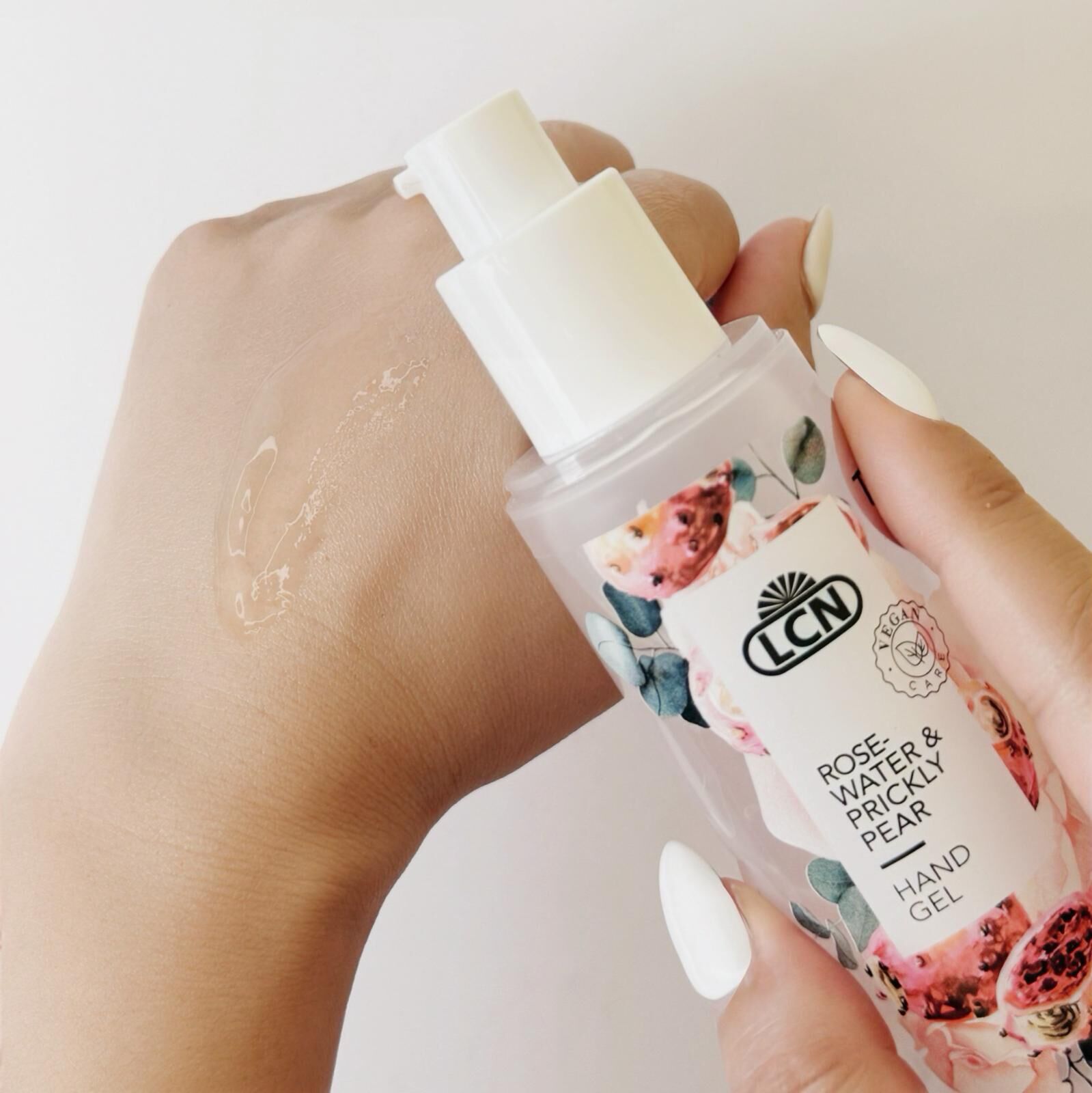 LCN 玫瑰純露補濕精華 100ml