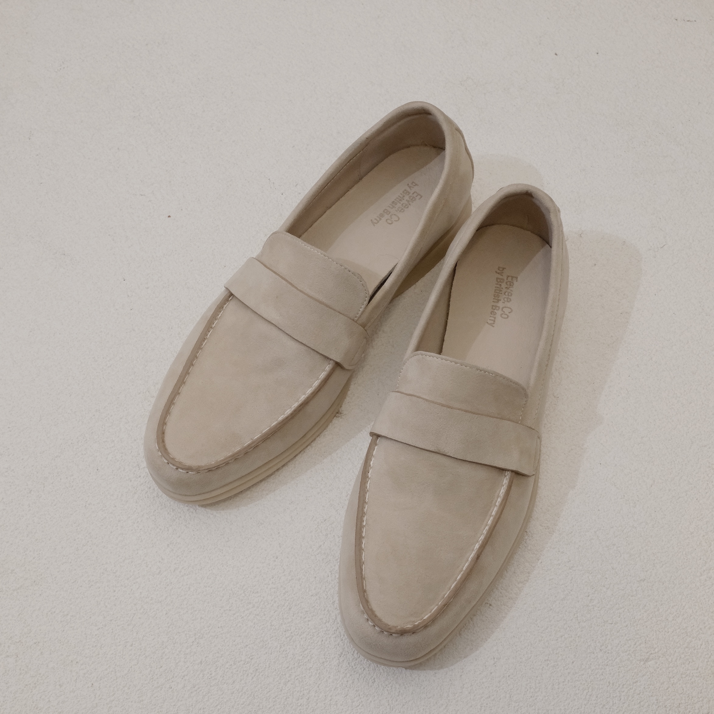 AW2212  Jimmi Suede Leather Loafers