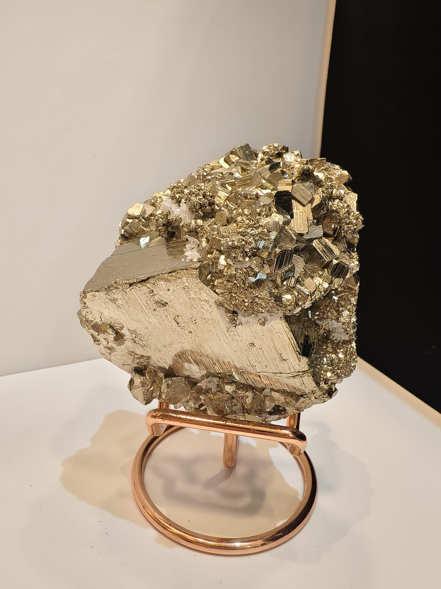 0102CYST24-水晶CS-[家裡有礦  秘魯天然黃銅礦 實物如圖] (A24A) / [家裡有礦  天然黃銅礦 實物如圖] (A24B) / [家裡有礦  天然黃銅礦 實物如圖] (A24C) / [家裡有礦  天然黃銅礦 實物如圖] (A24D) 包底座