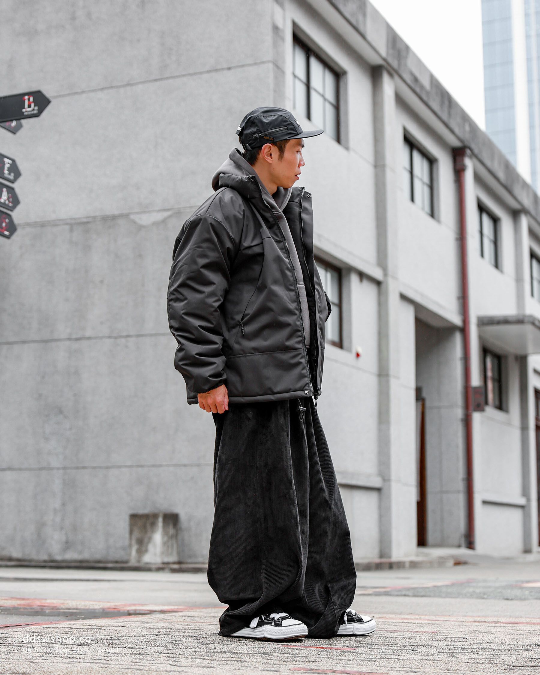 D.CLOSET 石墨烯防潑水外套 J08