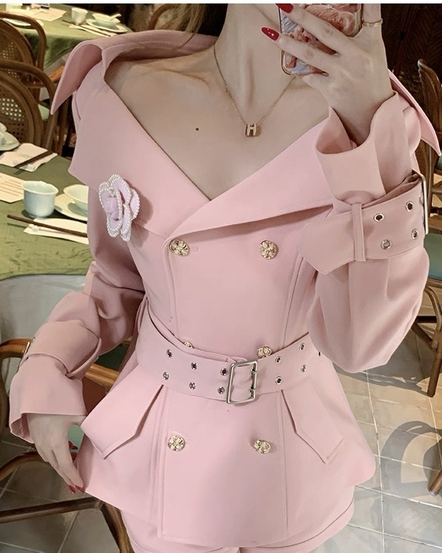 設計師家一字領風衣套裝