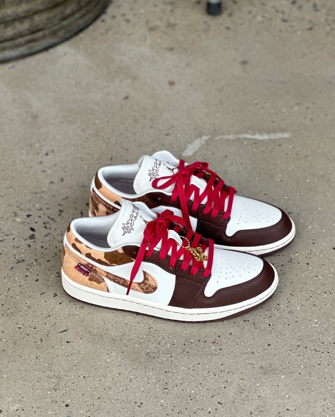 NIKE AIR JORDAN 1 AJ1 2026年 馬年限定 馬毛 咖啡色 紅色 金色 拼接 男鞋 IQ5321-121 / 預購