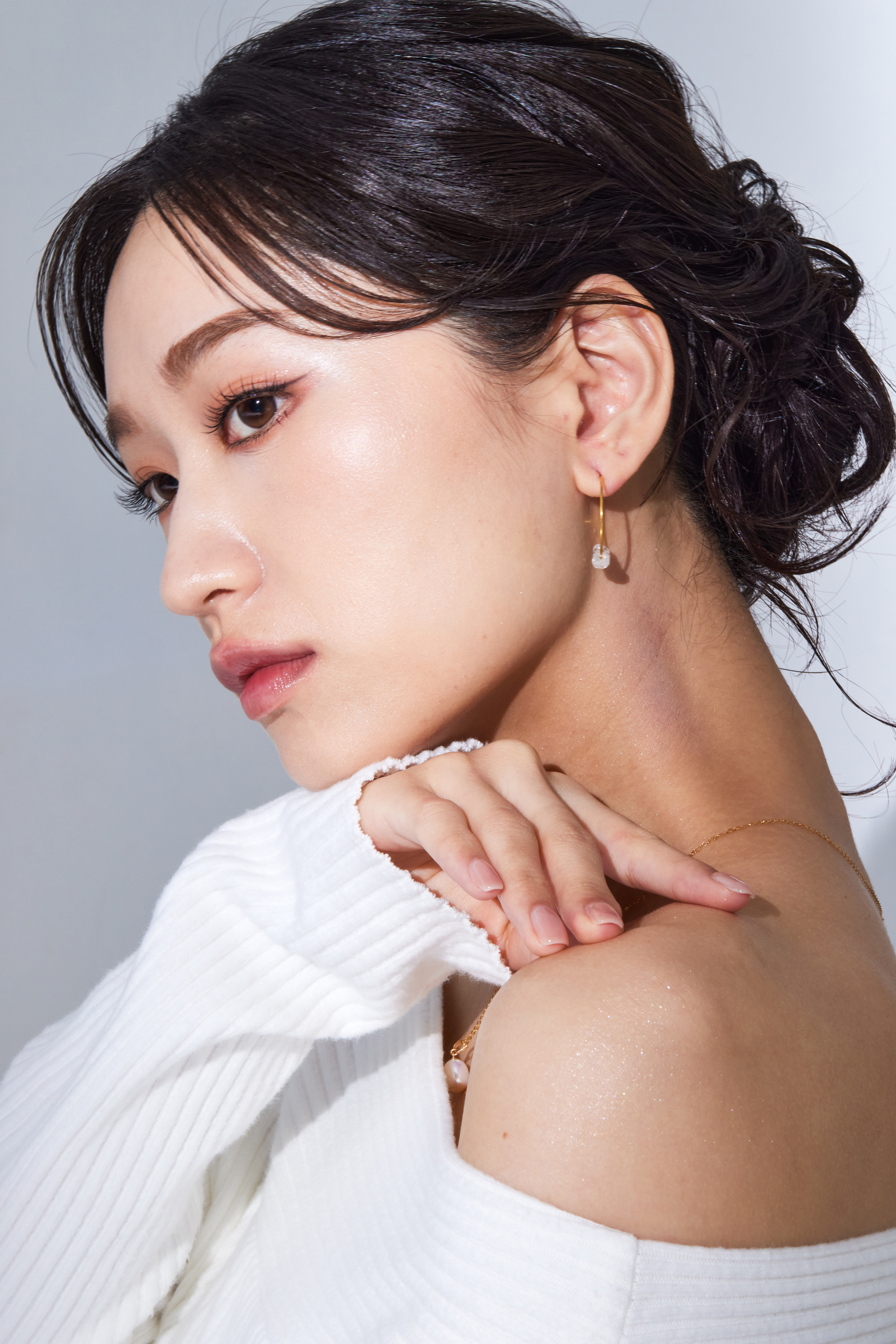 E2406 | 純銀白水晶圈型耳環