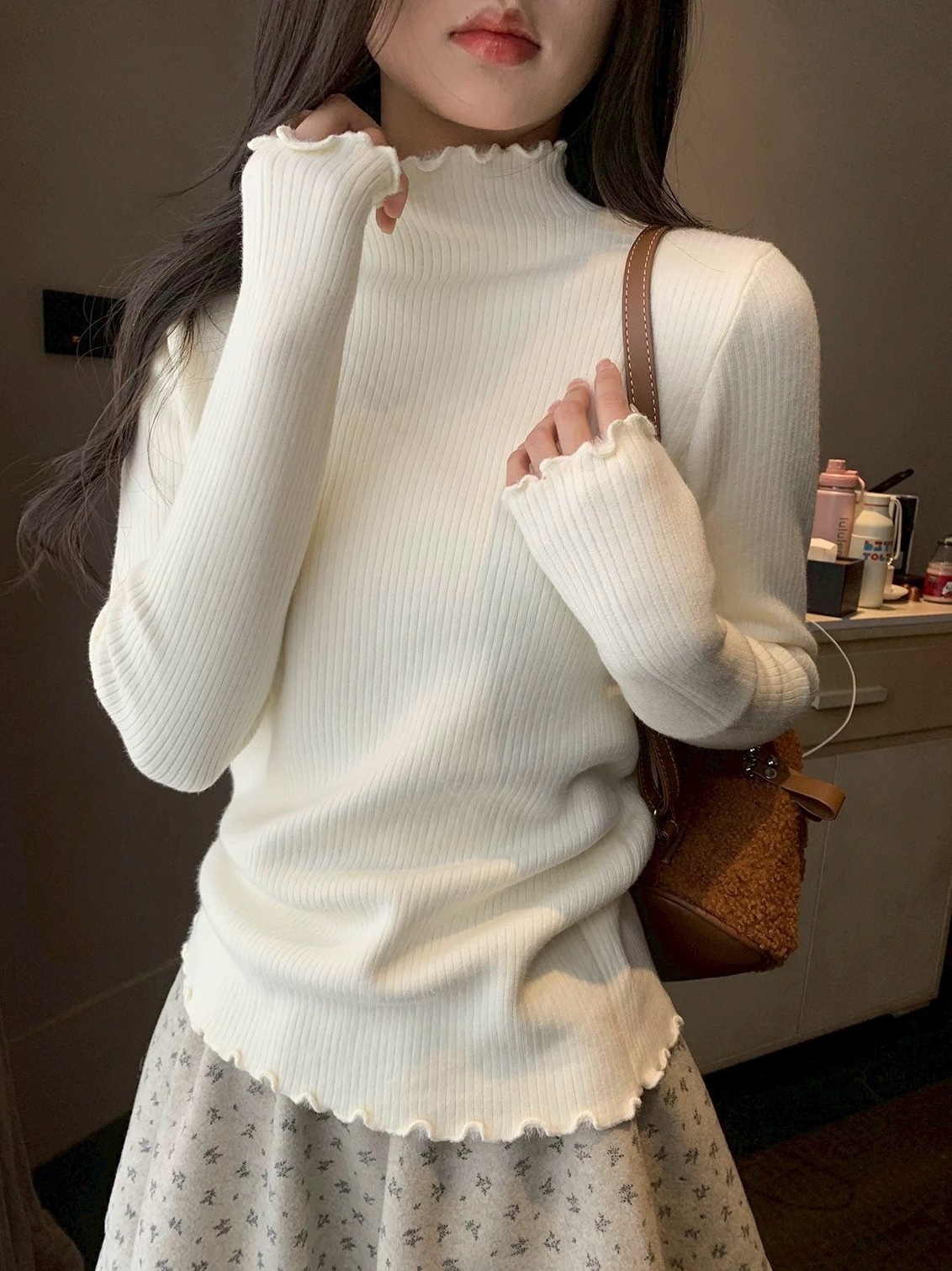 木耳邊內刷絨坑紋針織衣