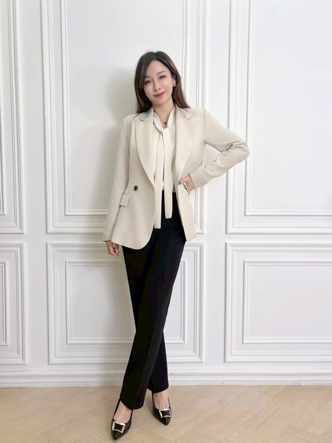 優雅雙釦翻領西裝套裝-象牙白