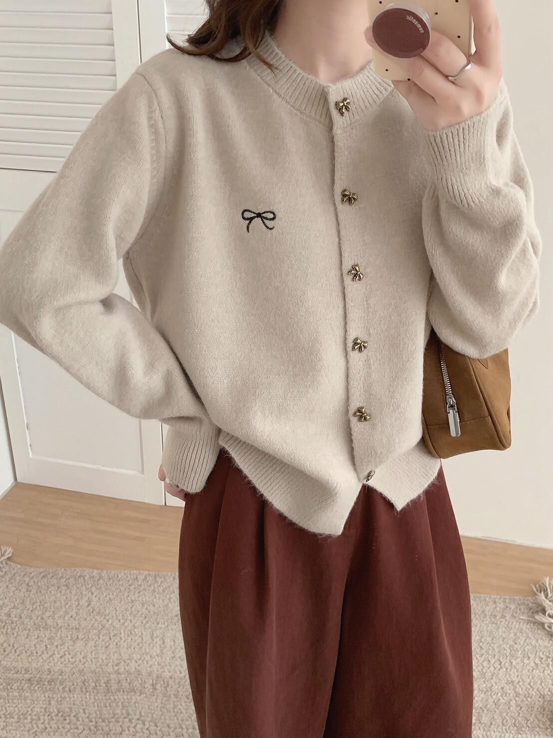 蝴蝶結排釦刺繡針織上衣