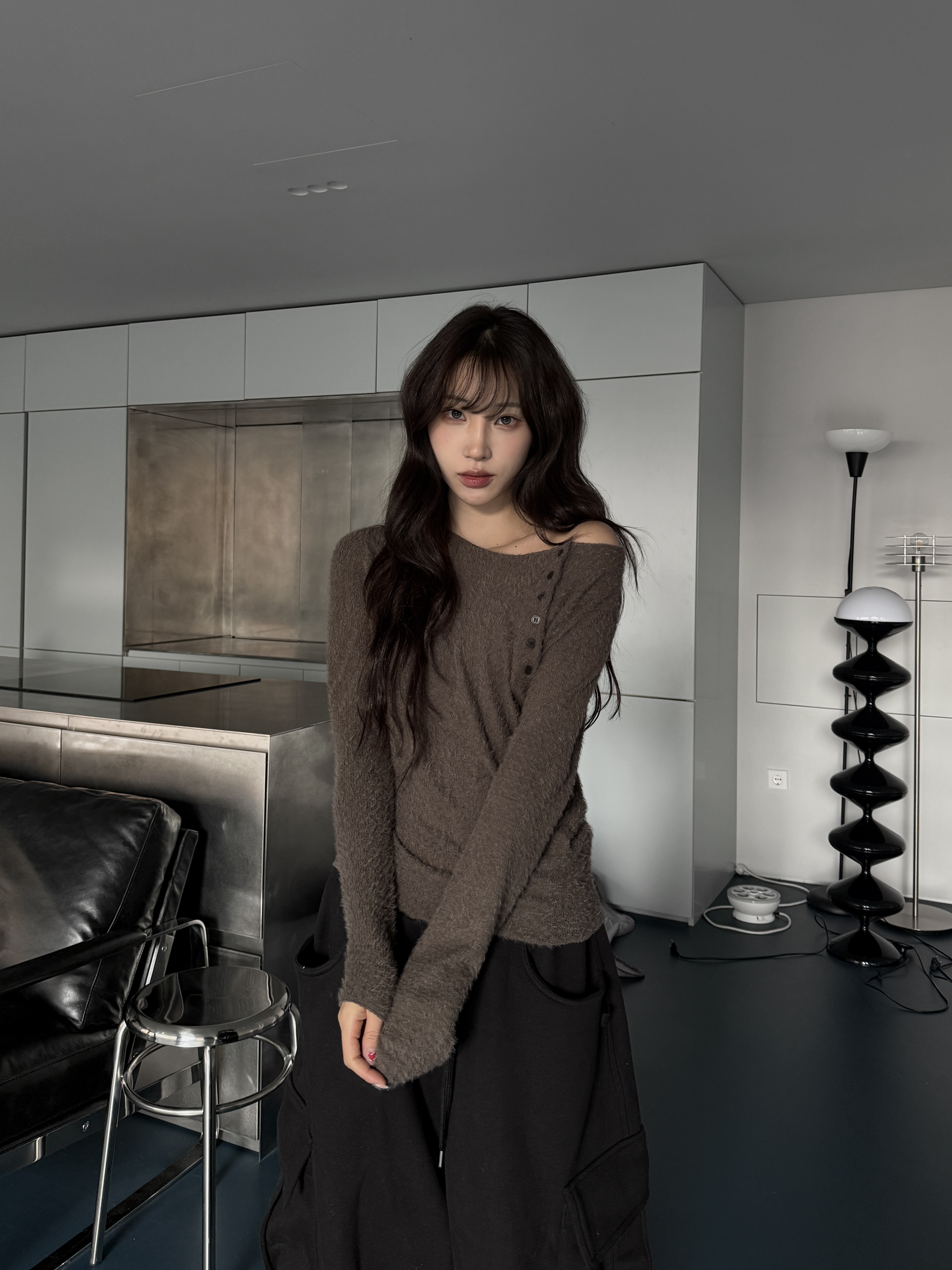 霧絨斜扣 針織長袖上衣（部分現貨）