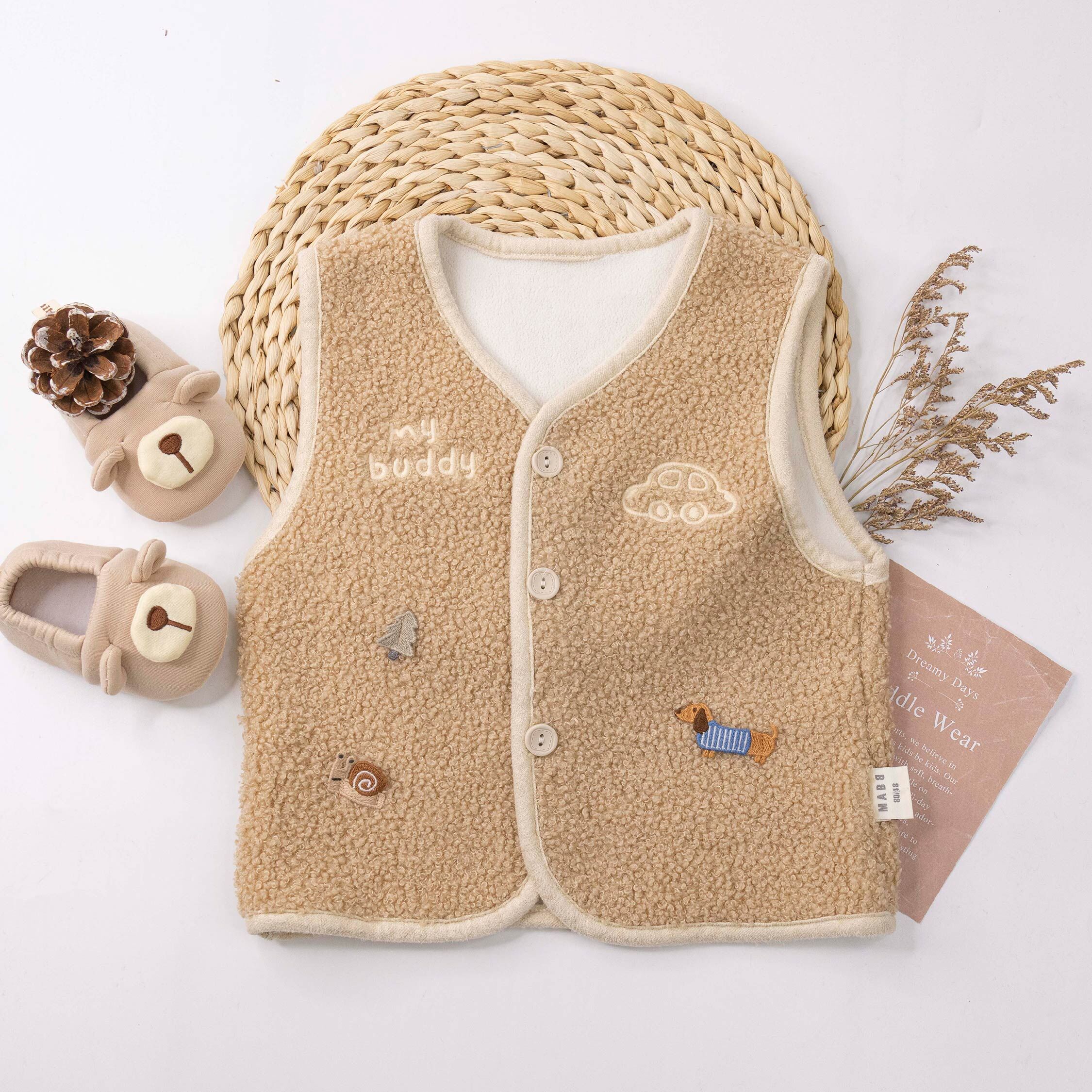 【H55758】QQ毛童趣布貼刷毛背心＊二色