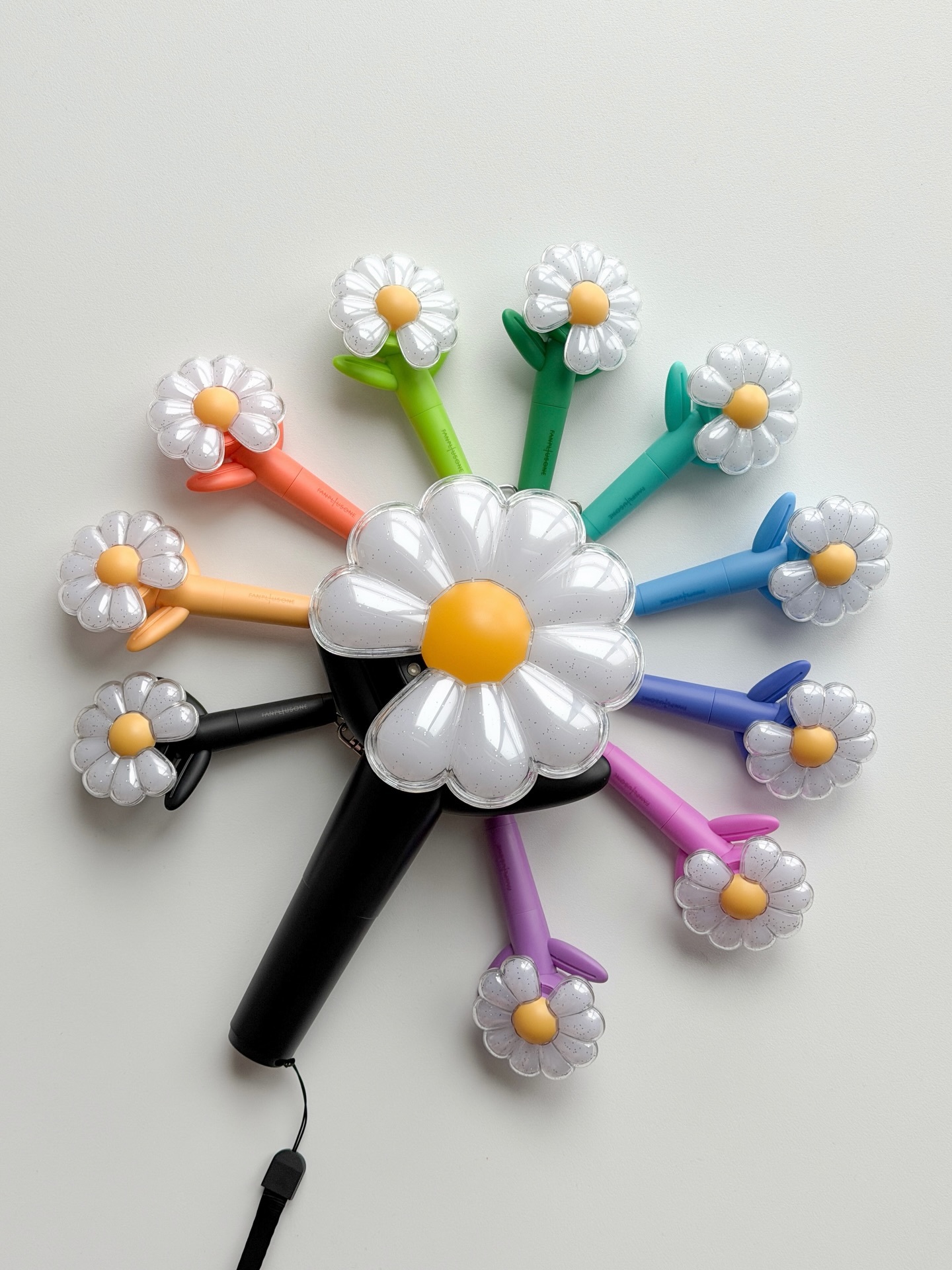 現貨┃權志龍 GD G-DRAGON OFFICIAL MINI LIGHT KEYRING 小手燈 鑰匙圈 小盆栽