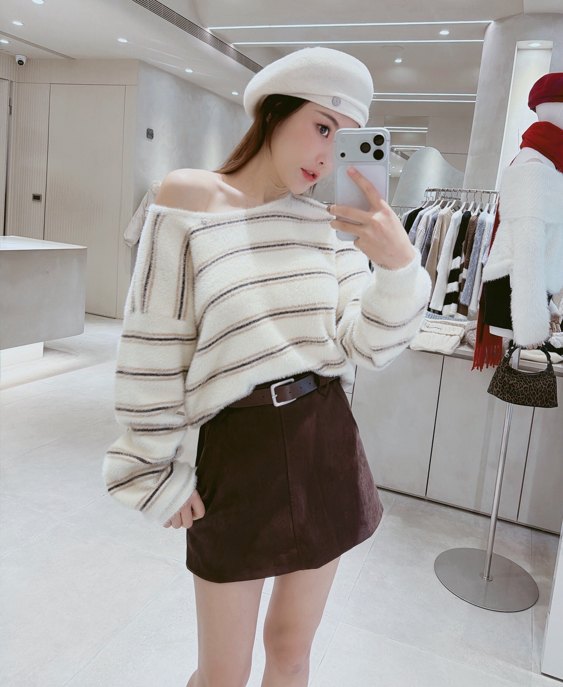 小鐵牌細條配色毛海上衣