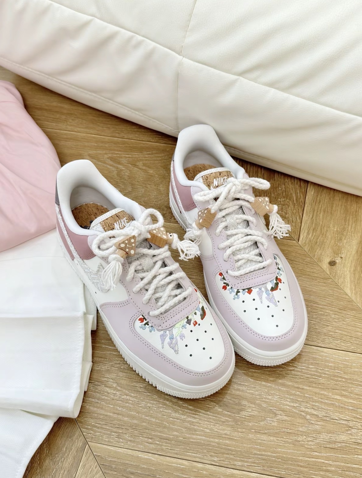 NIKE AIR FORCE 女鞋 草莓奶昔 粉白