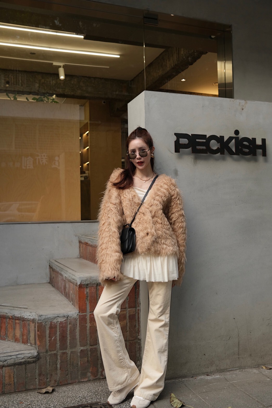 #AD68燈心絨內搭襯裙(白/黑)