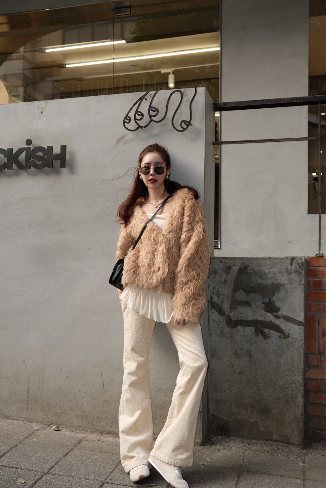 #AD28燈心絨微喇叭褲(奶油/藍)