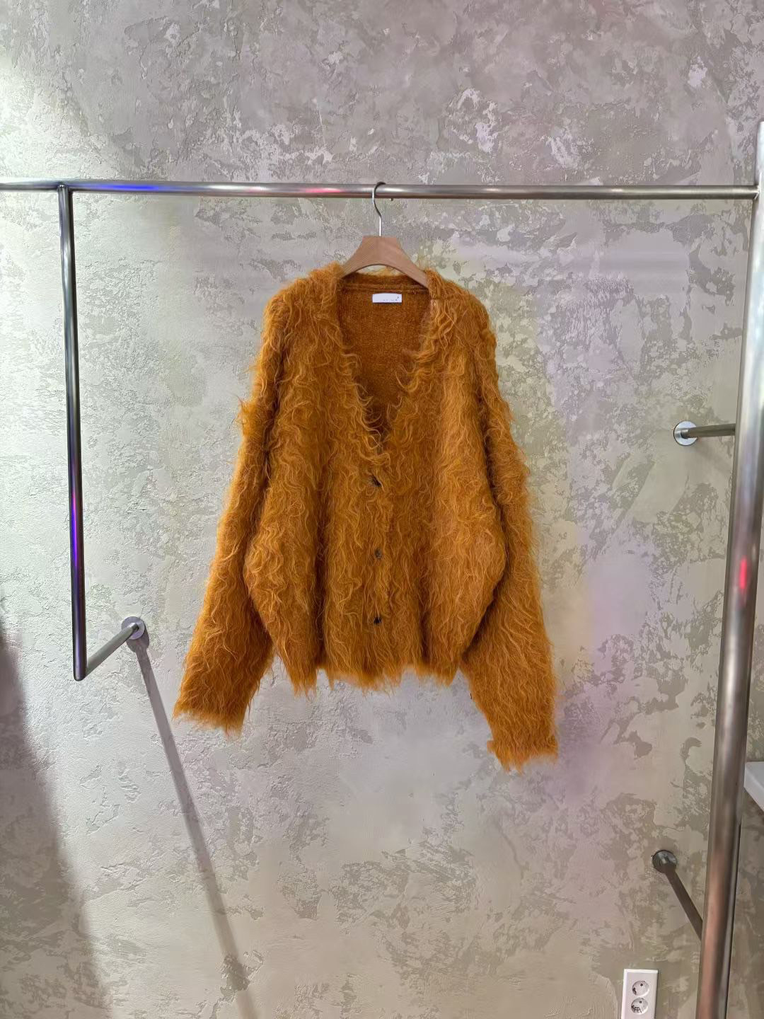 柔軟長毛感V領排釦毛毛外套 / 4色