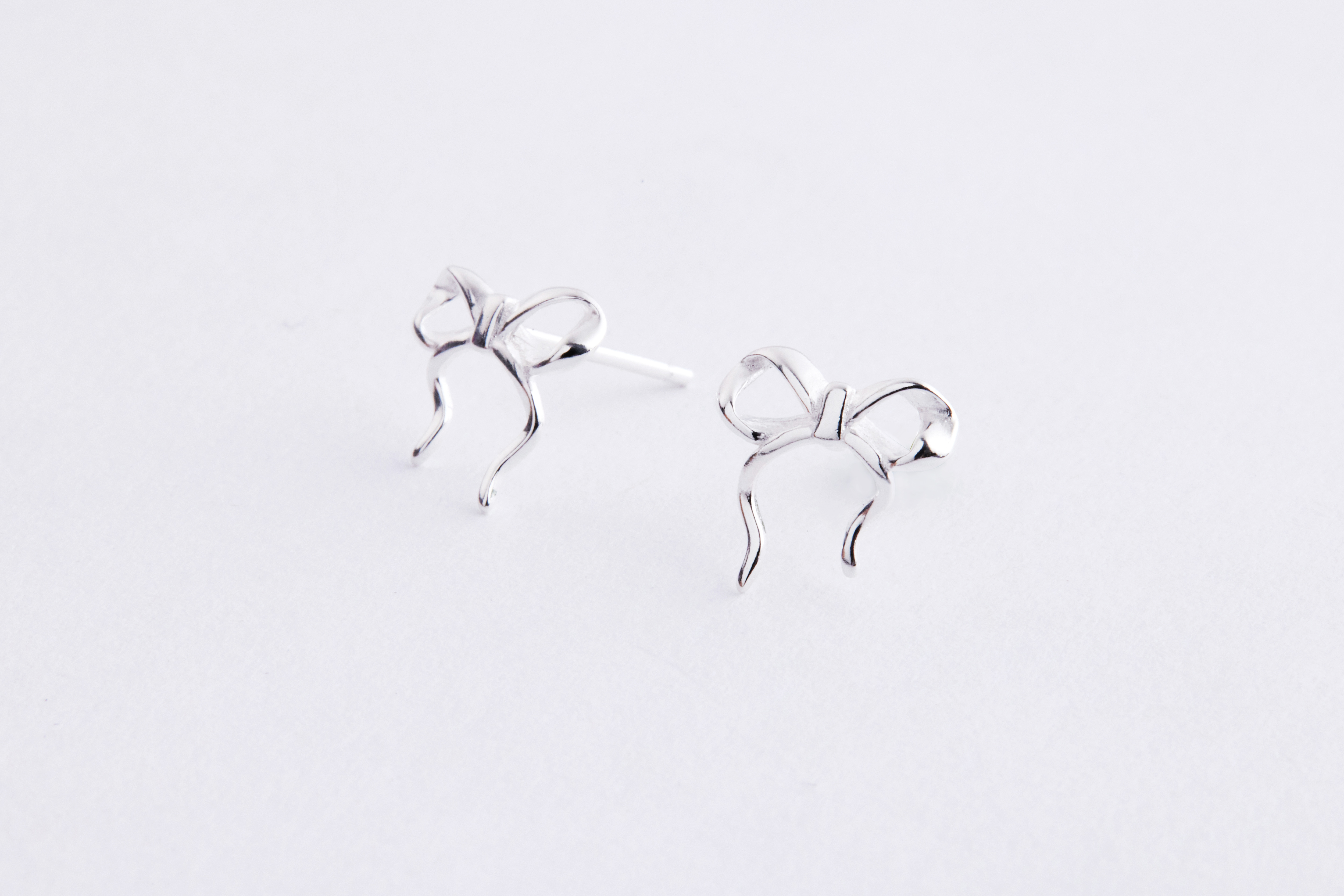 E2549 | 純銀蝴蝶結耳環