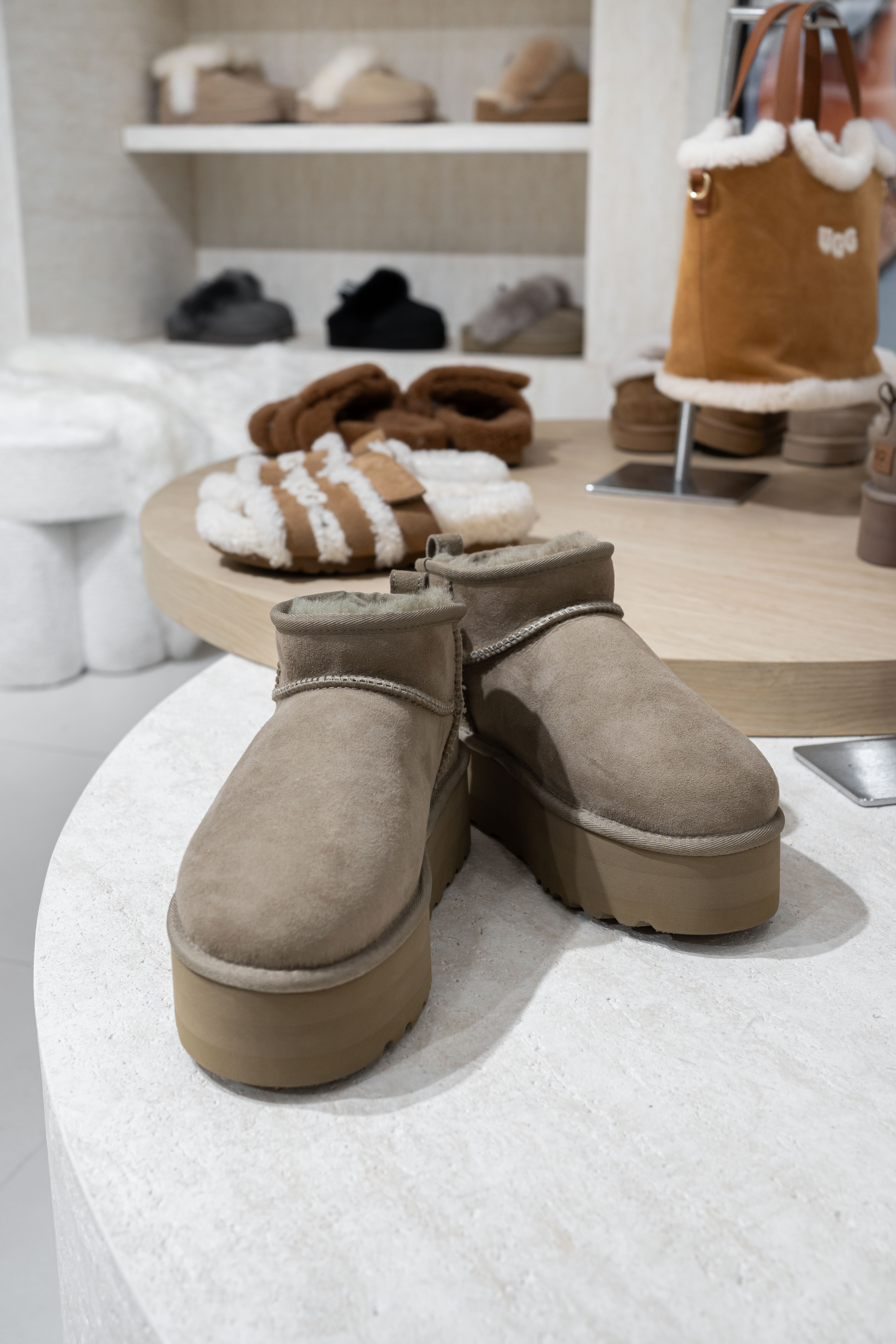 【8色入】UGG Ozlana Classic Ultra Mini Platform Boot