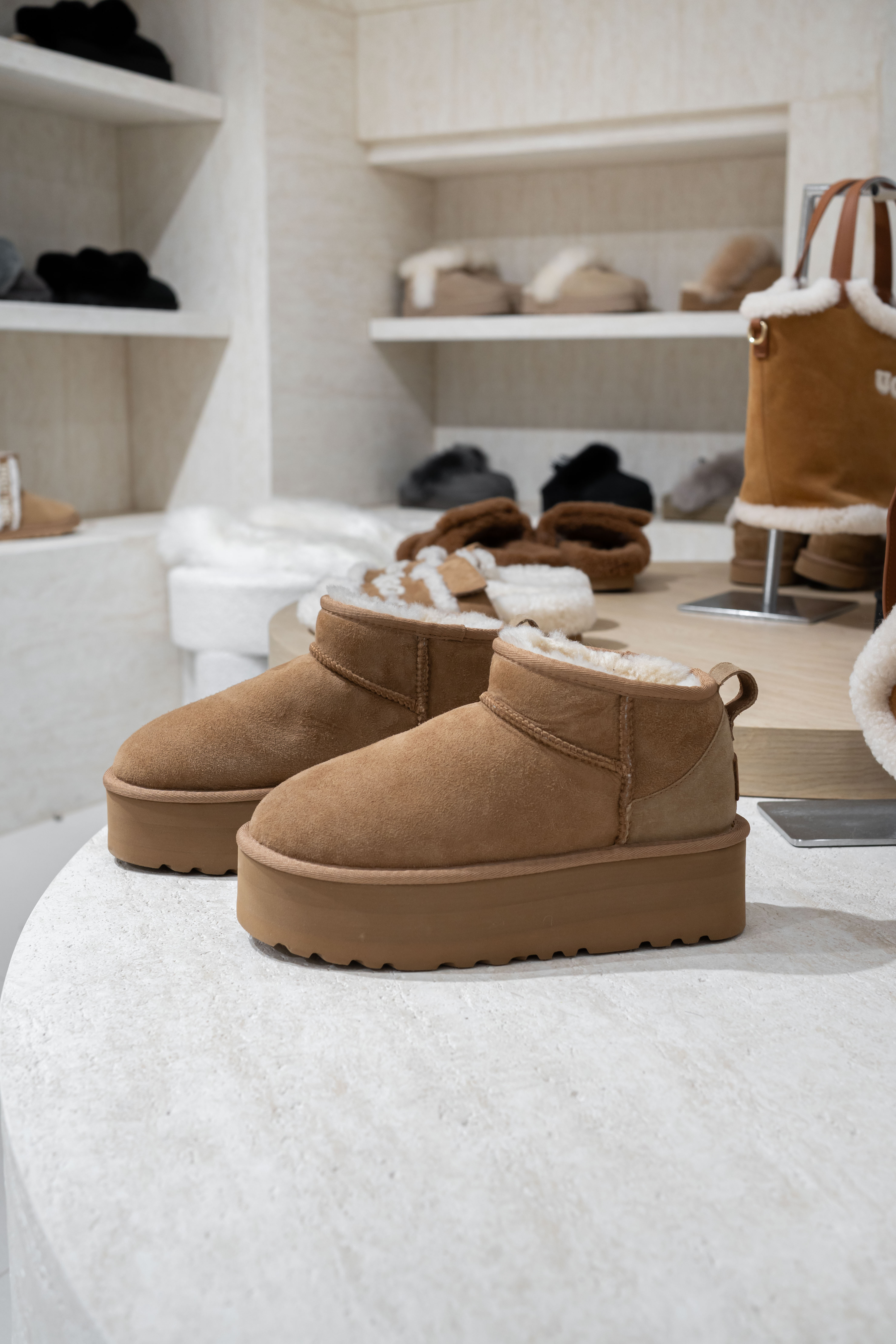 【8色入】UGG Ozlana Classic Ultra Mini Platform Boot